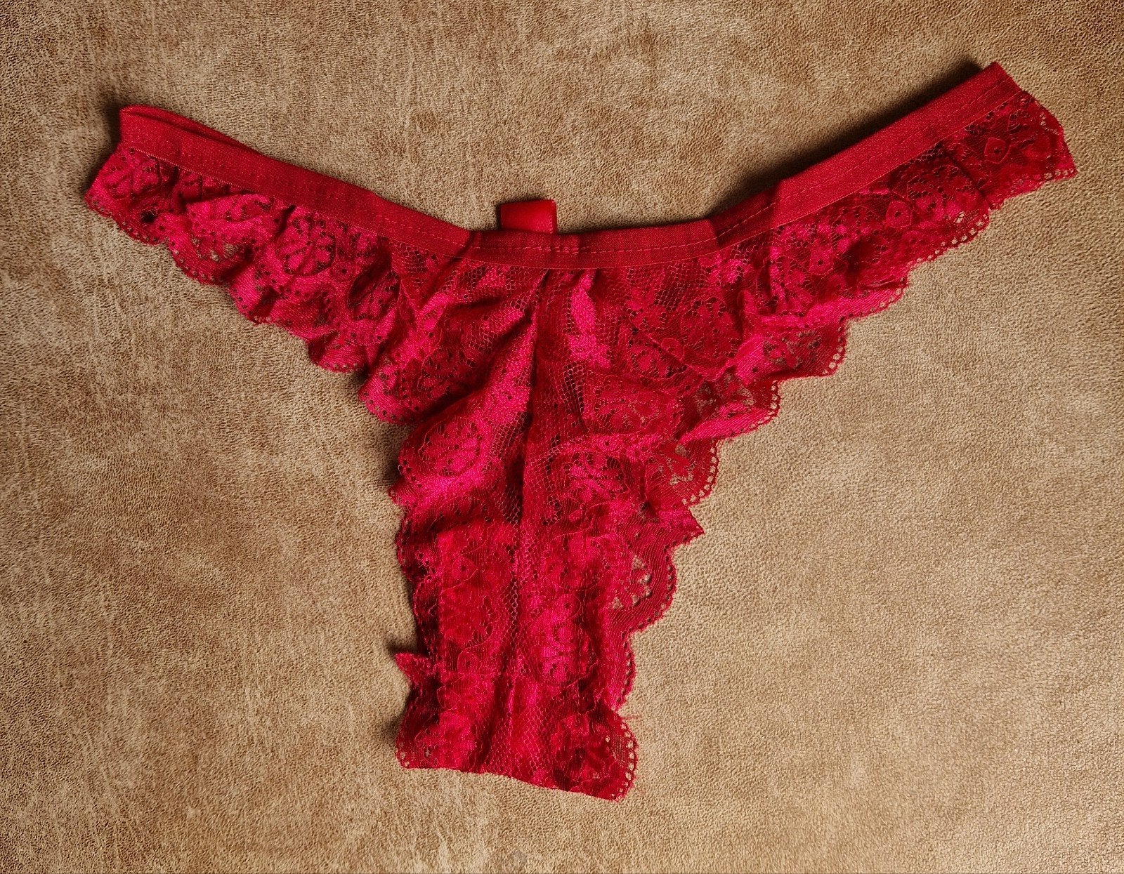 Rode slip string maat 40 (XXL) rood met strik, Ophalen of Verzenden, Rood, String
