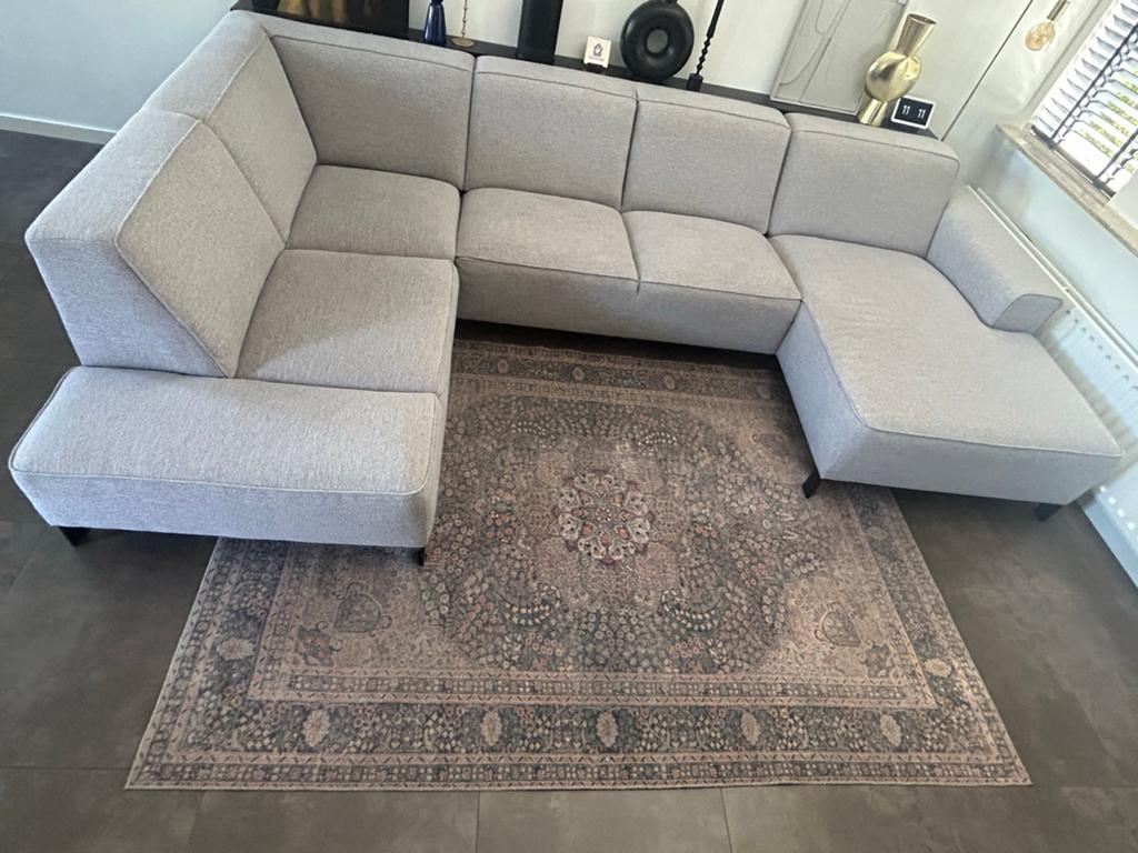 Vloerkleed, Huis en Inrichting, Stoffering | Tapijten en Kleden, Ophalen, 150 tot 200 cm, 200 cm of meer, Zo goed als nieuw