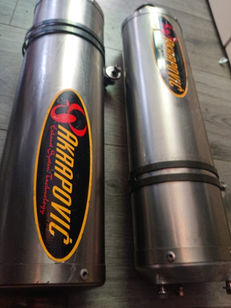 AKRAPOVIC TITANIUM HAYABUSA uitlaat dempers, Motoren, Onderdelen | Suzuki, Ophalen of Verzenden, Nieuw