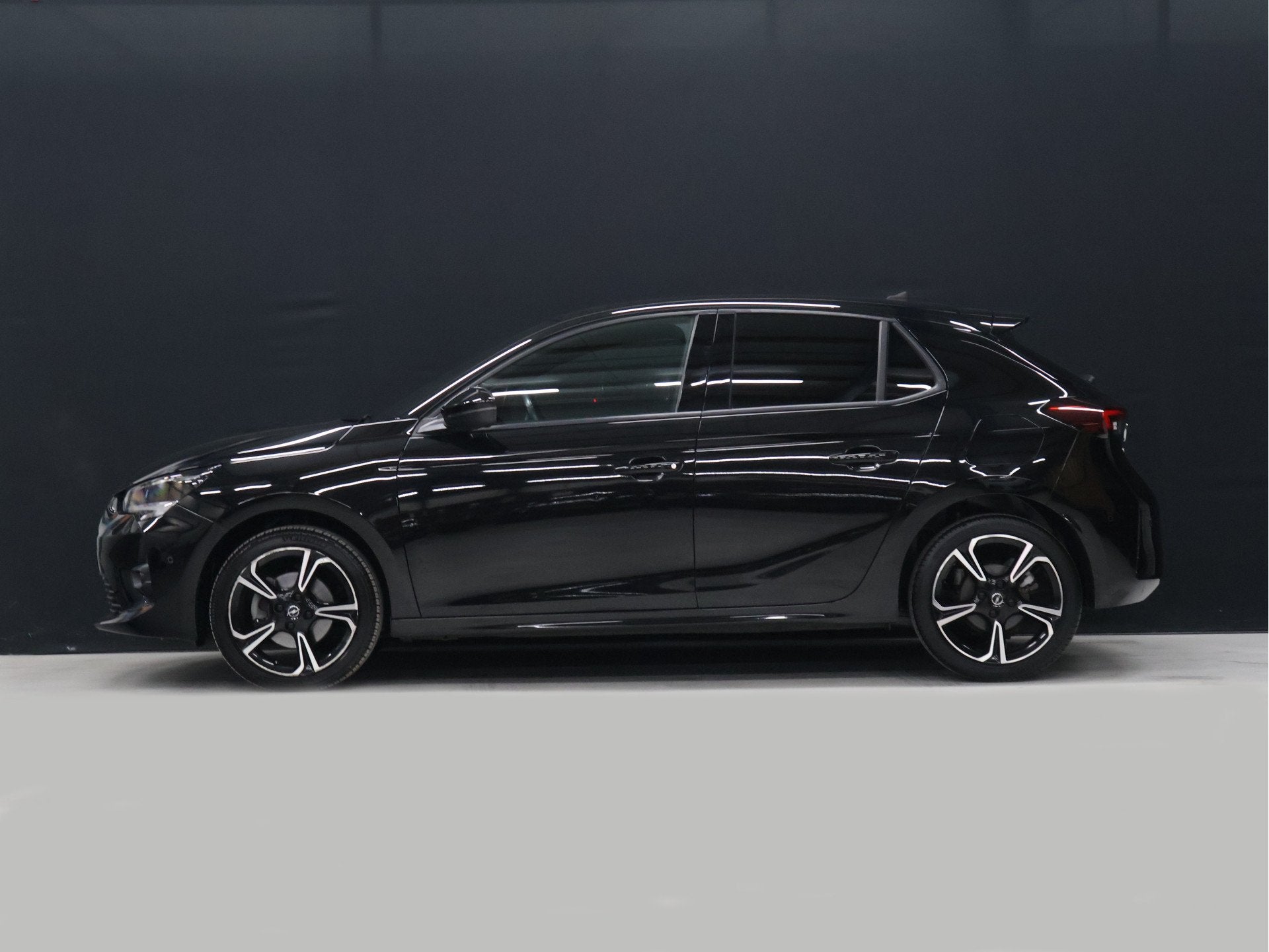 Opel Corsa 1.2 GS Line [APPLE CARPLAY, ANDROID, CRUISE CONTR, Voorwielaandrijving, Dealer onderhouden, Gebruikt, Origineel Nederlands