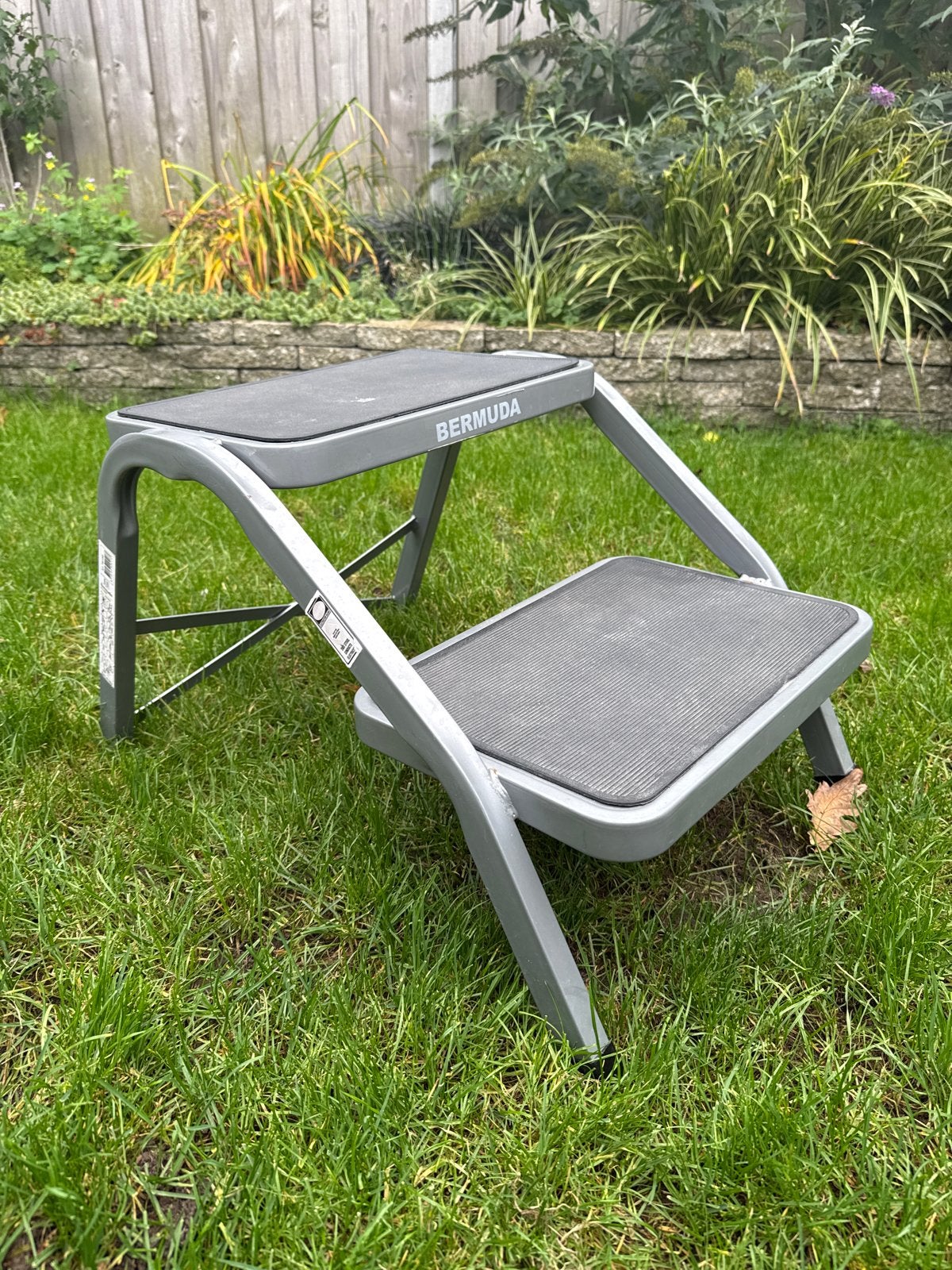 Bermuda Opstapje / Trapje - Zo goed als nieuw, Ophalen of Verzenden, Zo goed als nieuw, Trap, Minder dan 2 meter