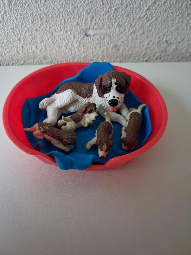 Puppy in my pocket honden met mandje, Verzamelen, Ophalen of Verzenden, Zo goed als nieuw, Hond of Kat, Beeldje of Figuurtje