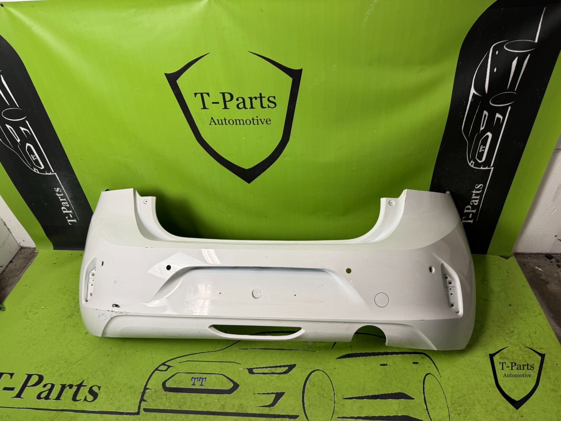 opel corsa F achterbumper Bumper 4x pdc