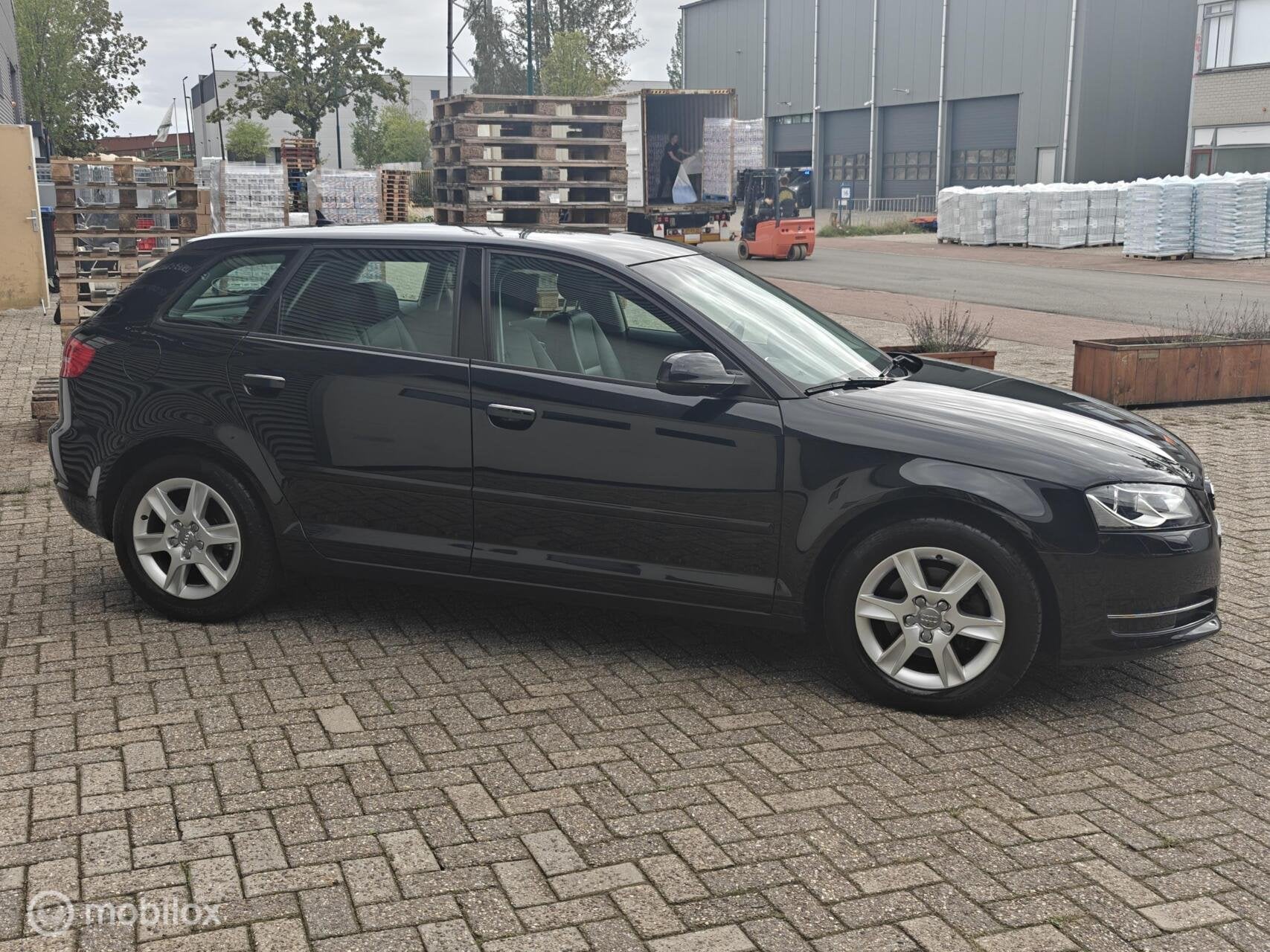 Audi A3 5-deurs Sportback 1.4TFSi Attraction Advance 70000km, Auto's, 125 pk, 680 kg, 4 cilinders, Zwart