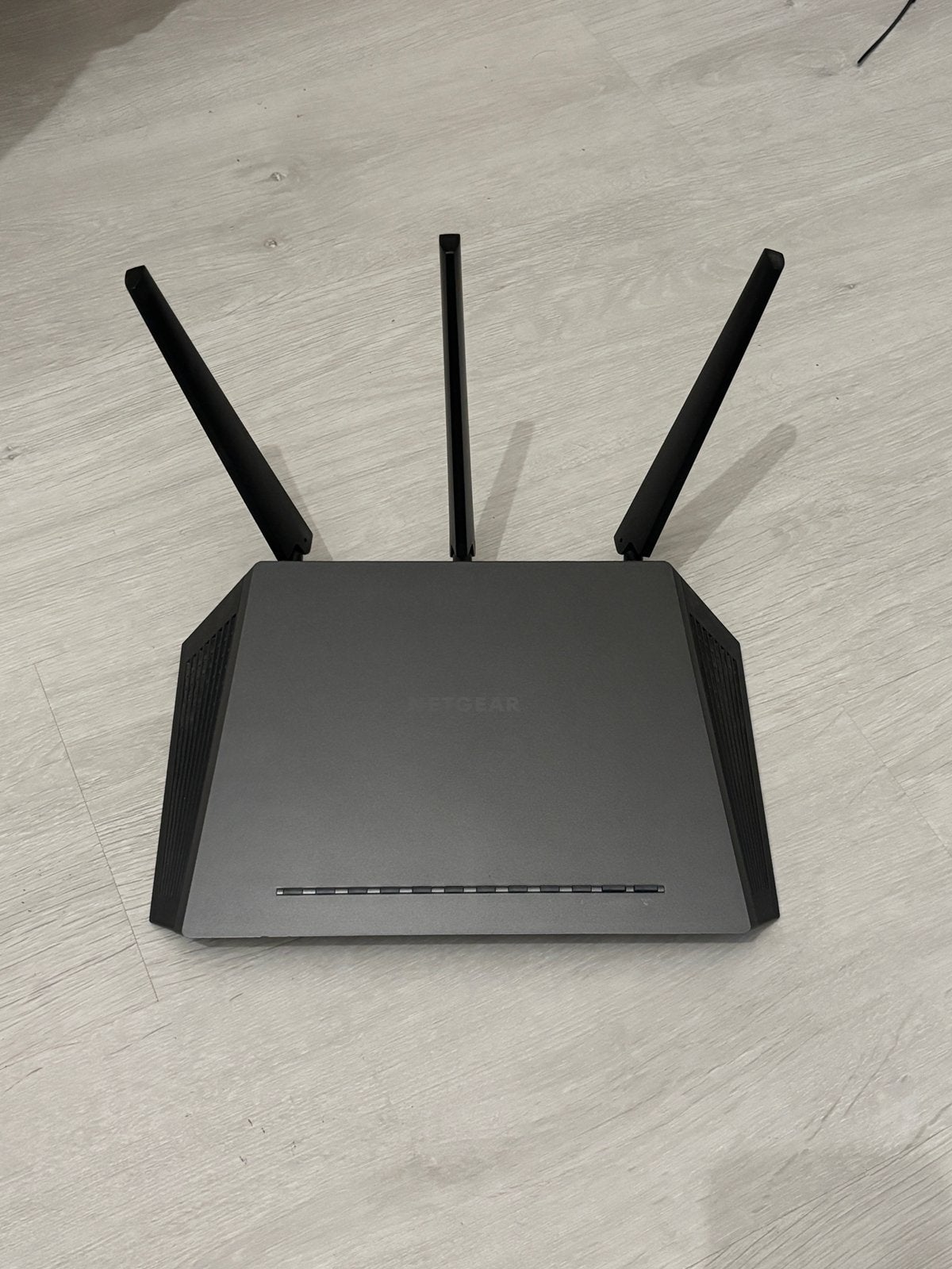 Netgear Nighthawk R7000 AC1900 Wi-Fi Router – zgan, Ophalen of Verzenden, Zo goed als nieuw