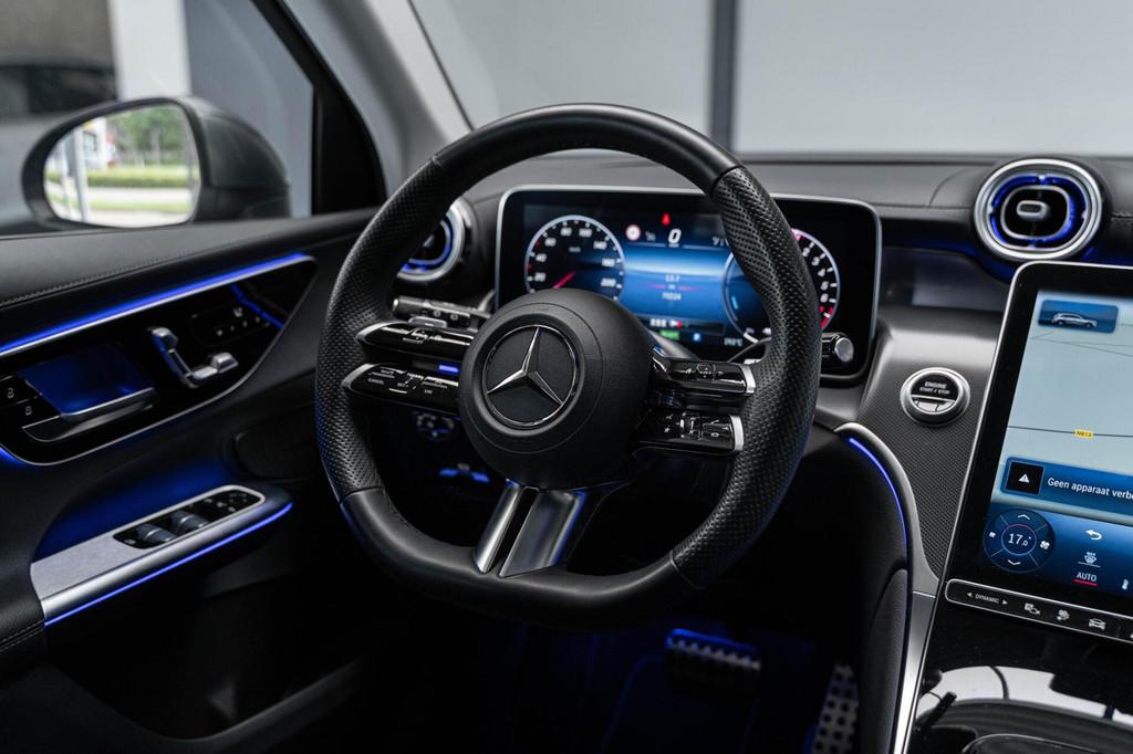 Mercedes GLC-klasse 400e 4MATIC AMG Line 360° Lane ACC, Auto's, Automaat, Gebruikt, Zwart, Alcantara