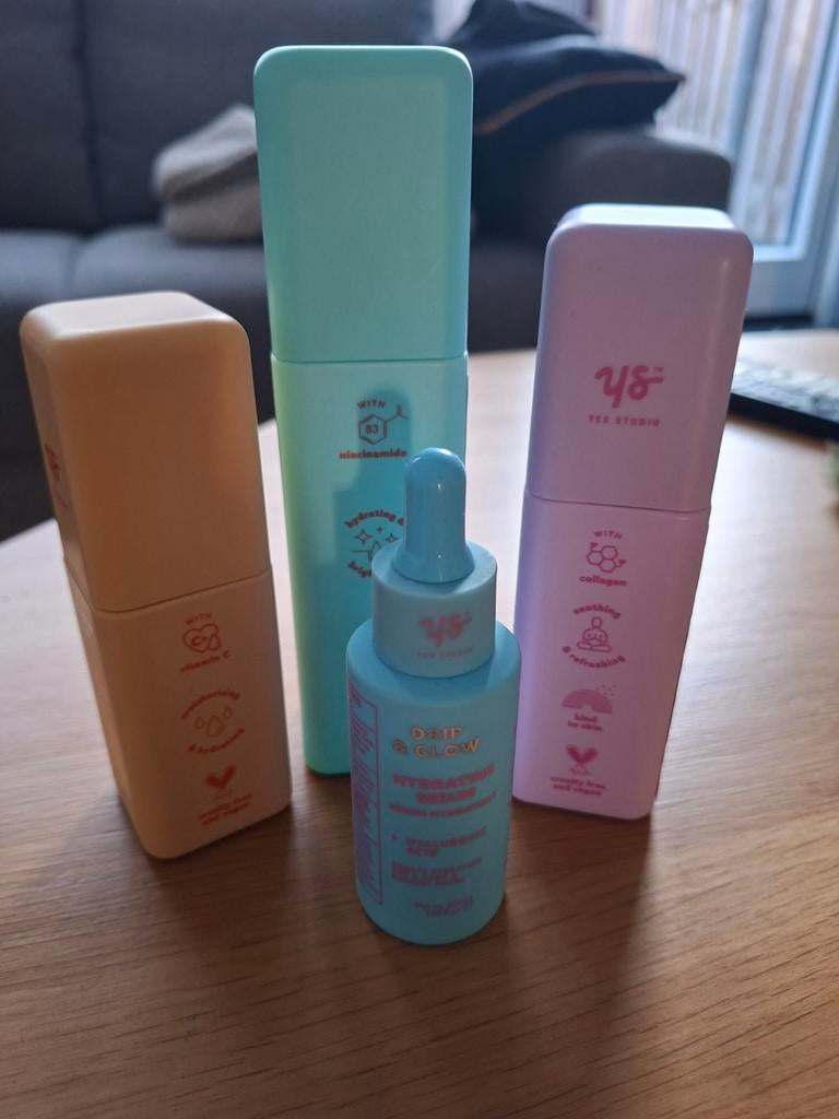 YES Studio Skincare Set - Zo goed als nieuw, Ophalen of Verzenden, Zo goed als nieuw, Gehele gezicht, Verzorging