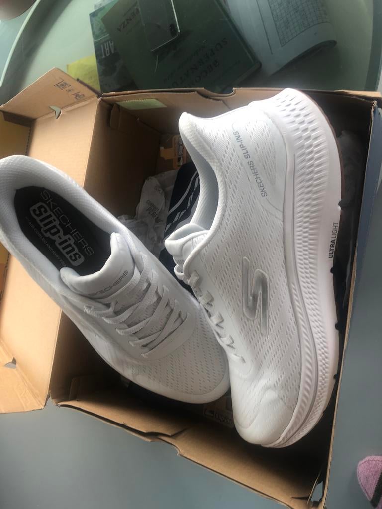 Witte Skechers Slip-ins sneakers maat 47, Ophalen of Verzenden, Nieuw, Wit, Sneakers of Gympen