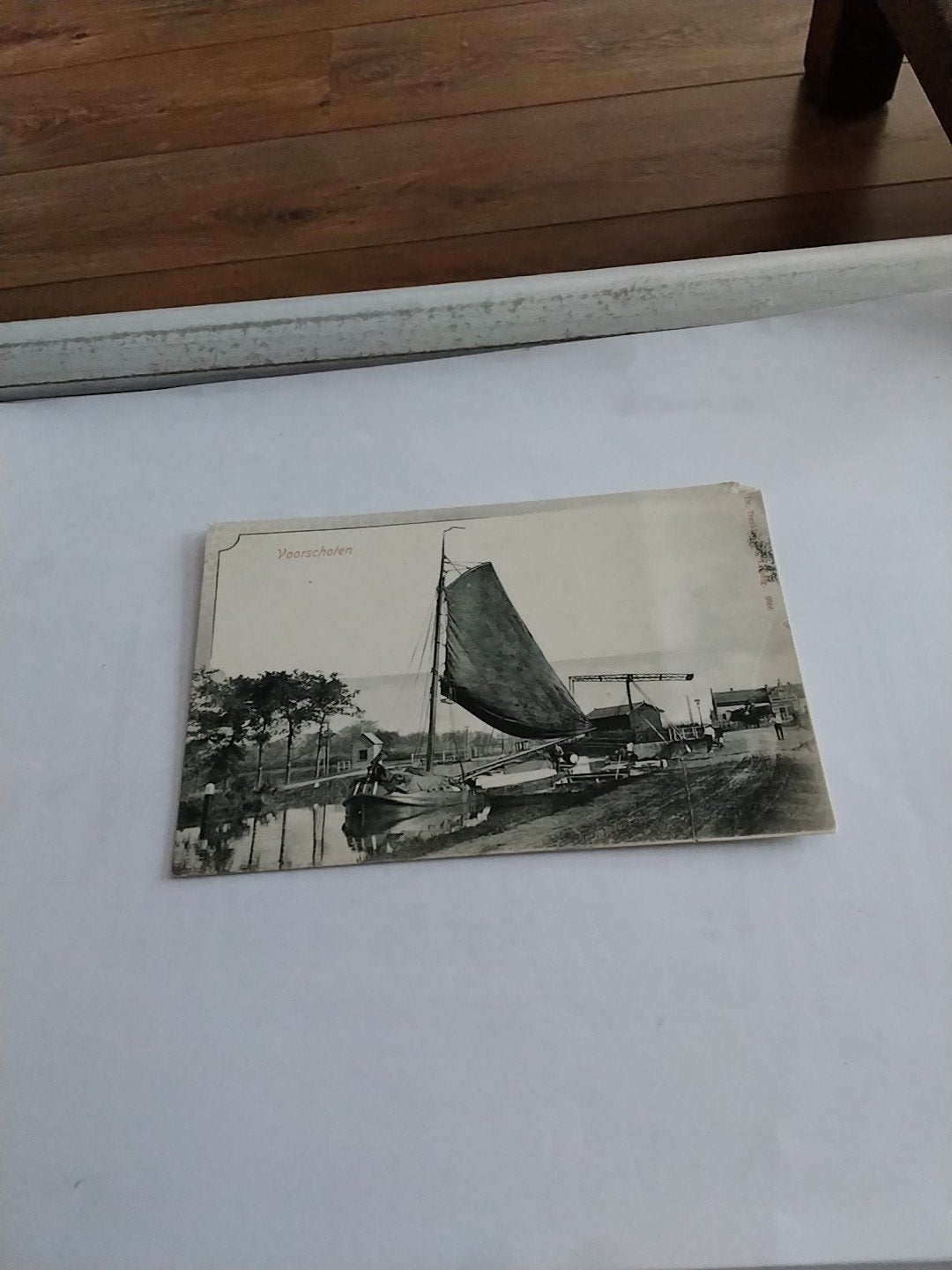 Oude Ansichtkaart Voorschoten met Zeilboot en Brug, Verzamelen, Ophalen of Verzenden, Voor 1920, Ongelopen, Zuid-Holland