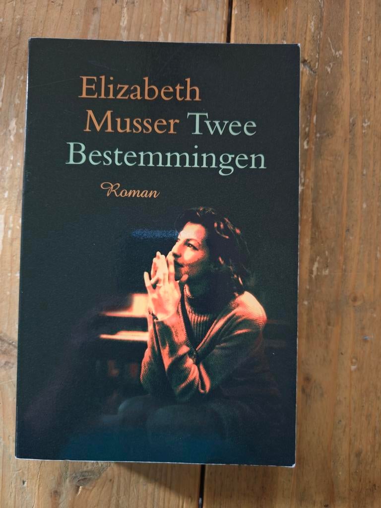 Twee bestemmingen., Boeken, Ophalen of Verzenden, Zo goed als nieuw