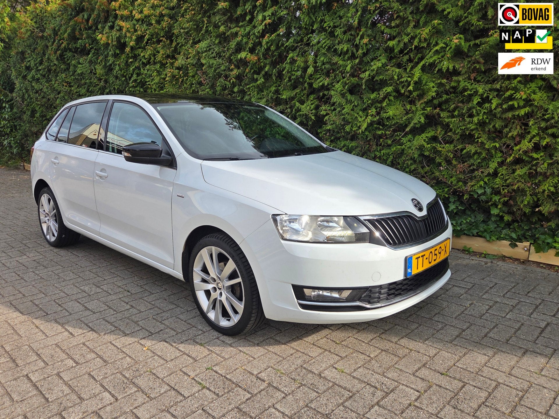 Skoda Rapid Spaceback 1.0 TSI Greentech Clever, Auto's, Gebruikt, Euro 6, Lichtsensor, Origineel Nederlands