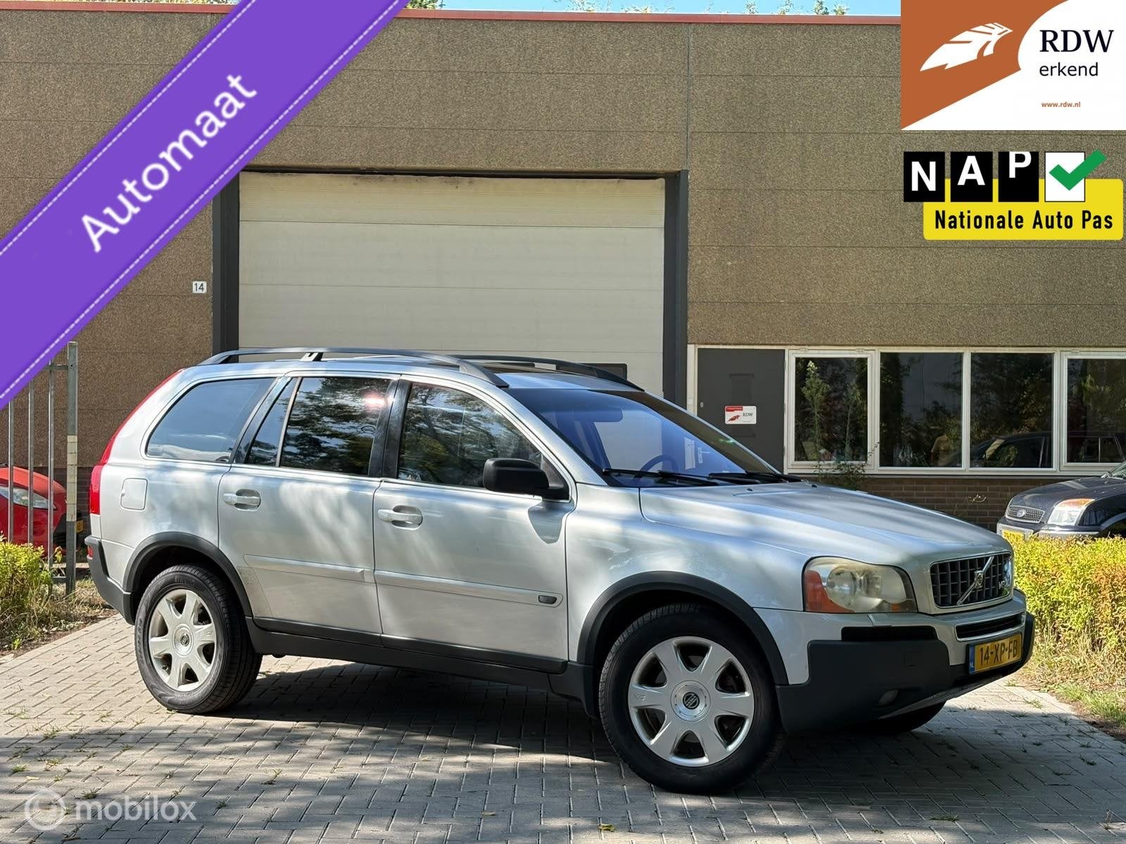 Volvo XC90 4.4 V8 Ocean Race AUTOMAAT|TREKHAAK|PANO|315PK, Auto's, 8 cilinders, 138 €/maand, 7 stoelen, Leder