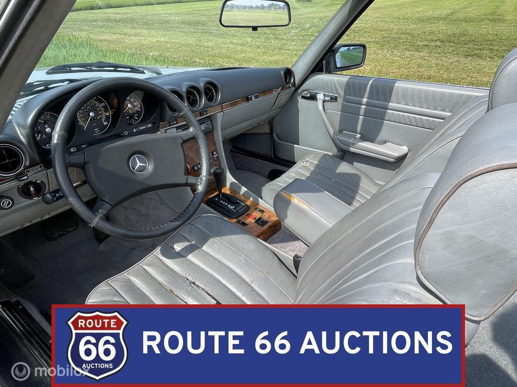 Mercedes-Benz 380 SL | 1984 | Route 66 Auctions, Auto's, Oldtimers, Overige carrosserieën, Zwart, Mercedes-Benz, Bedrijf
