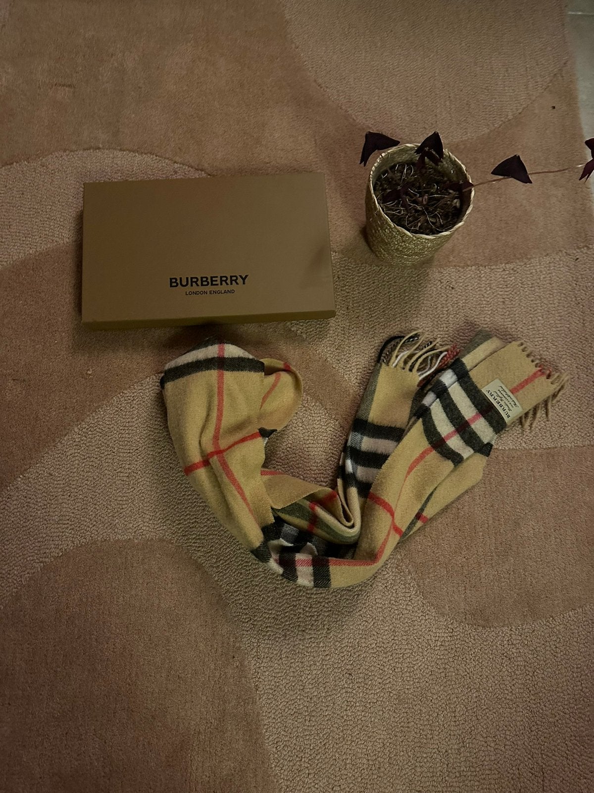 Burberry cashmere sjaal, Ophalen of Verzenden, Zo goed als nieuw, Overige maten, Sjaal
