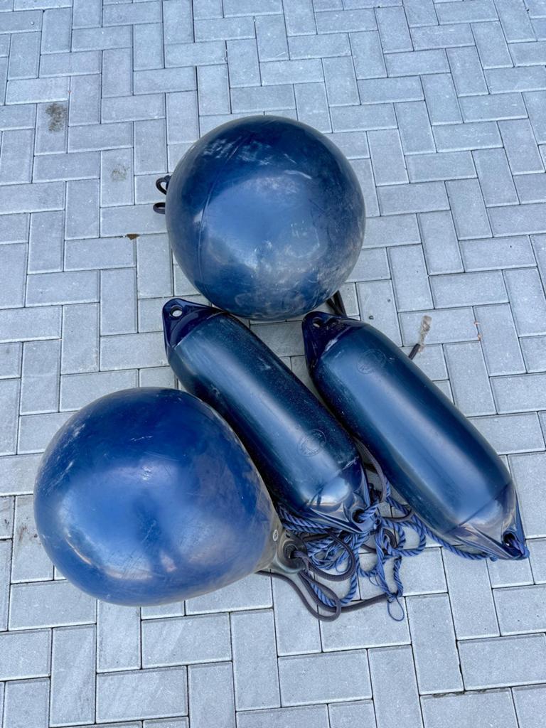 Fenders blauw F3,  4 stuks totaal., Watersport en Boten, Ophalen, Gebruikt, Overige typen