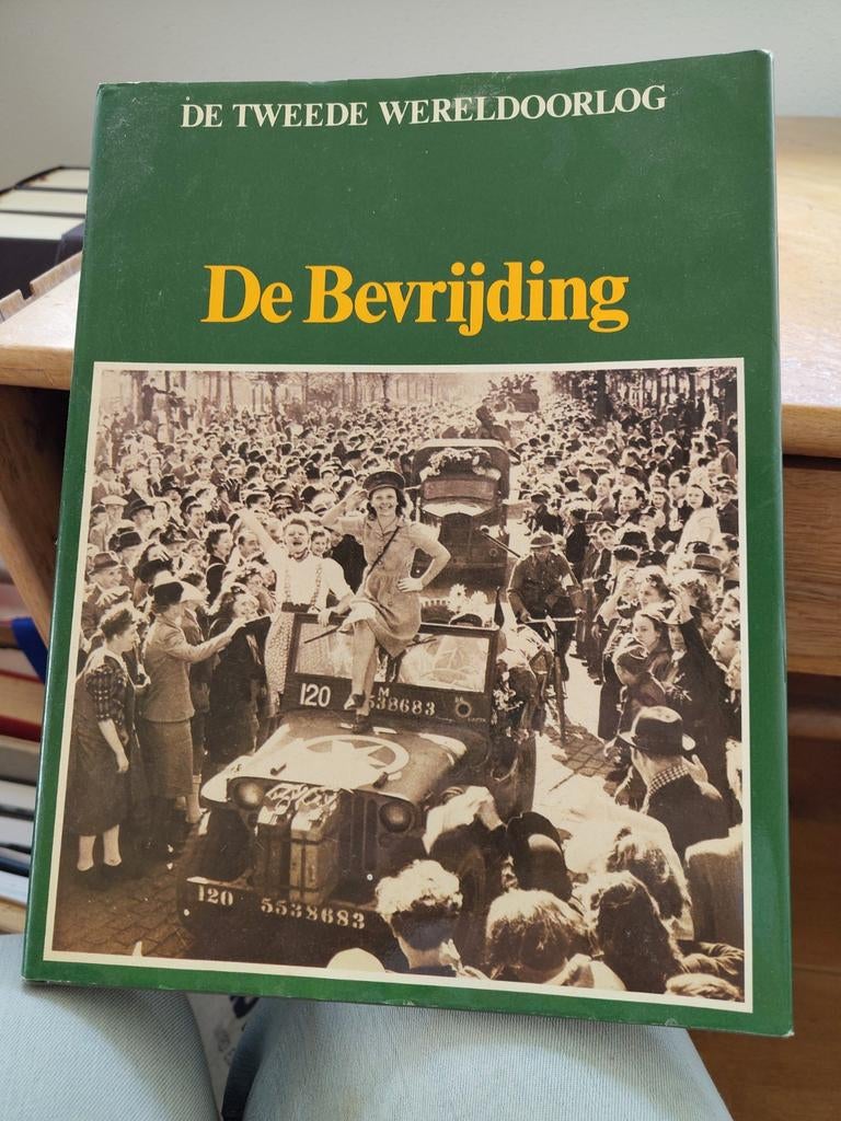 De Bevrijding - De Tweede Wereldoorlog, Ophalen of Verzenden, Algemeen, C.W. Star Busmann, Tweede Wereldoorlog