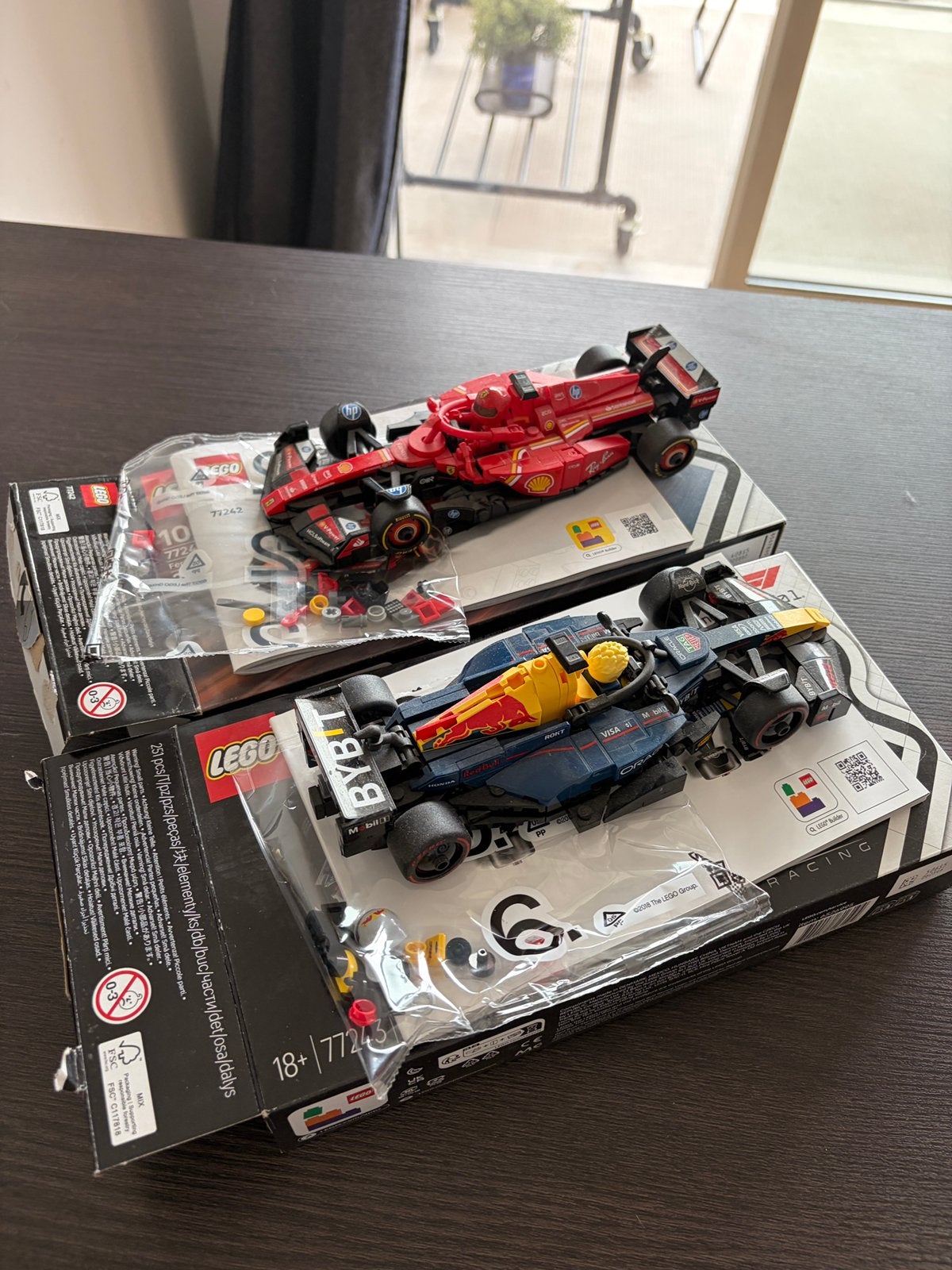 LEGO Speed Champions Ferrari SF-24 & Red Bull RB20 – 2 sets, Kinderen en Baby's, Speelgoed | Duplo en Lego, Ophalen of Verzenden