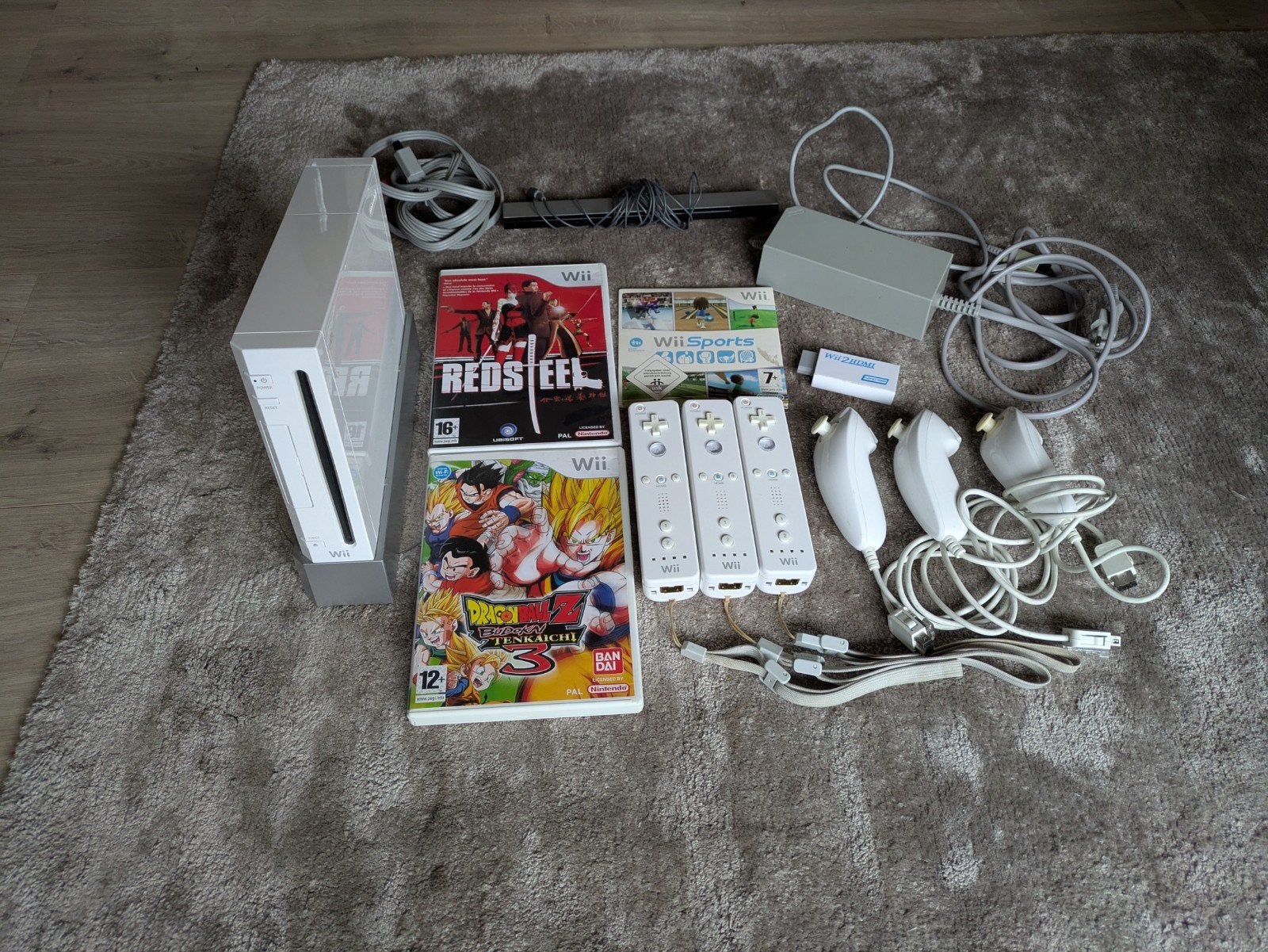 Nintendo Wii - 3 controllers - 3 games - kabels - wii2hdmi, Ophalen of Verzenden, Gebruikt, Met 3 controllers of meer