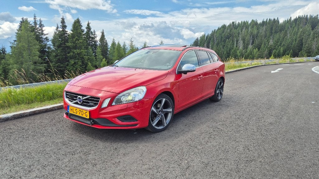 Volvo V60 T5 240pk 2010 Rood, Euro 5, 1800 kg, 4 cilinders, Leder en Stof