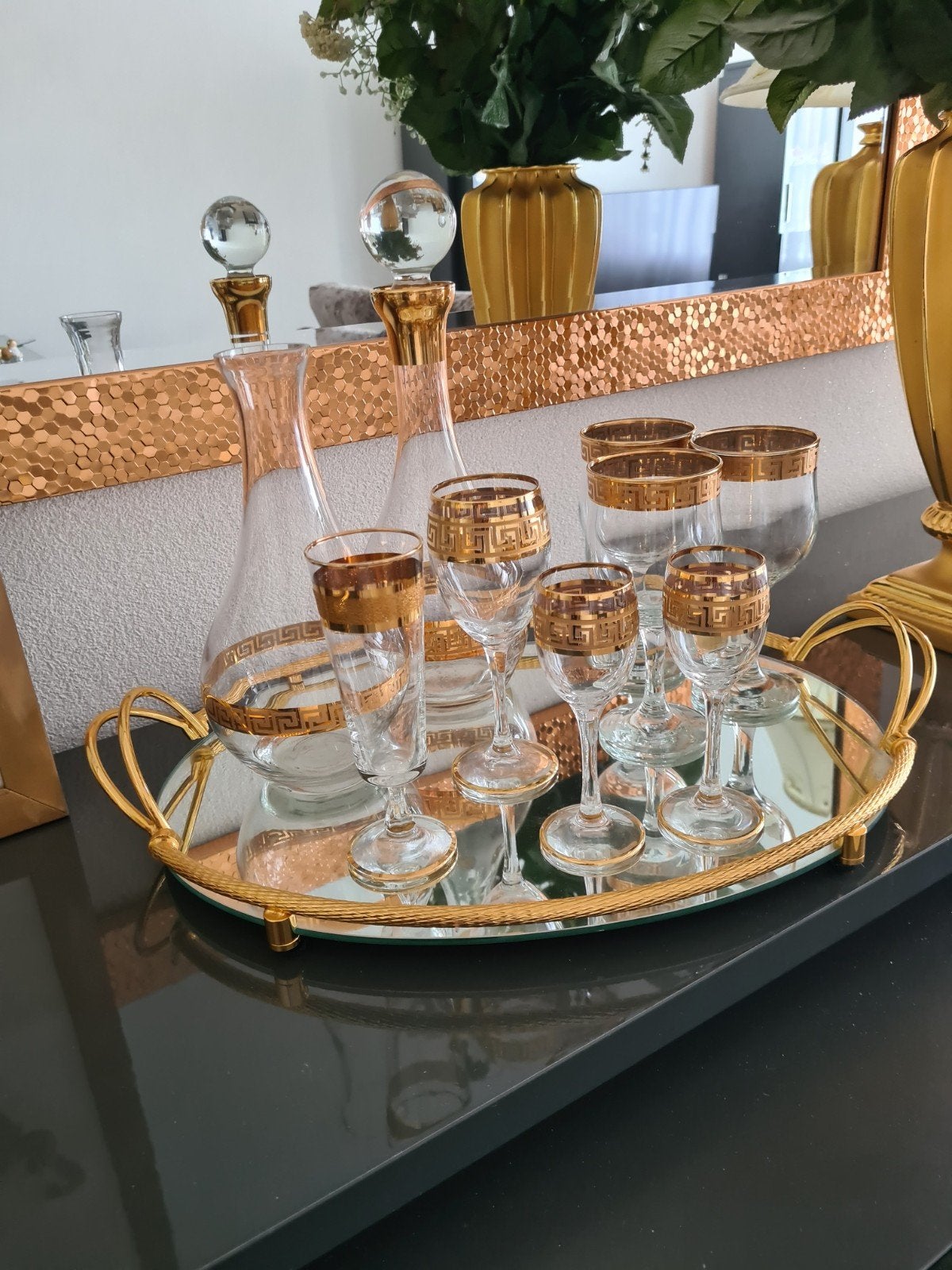 Versace dienblad met 2 karaffen  en Versace glazen, Ophalen
