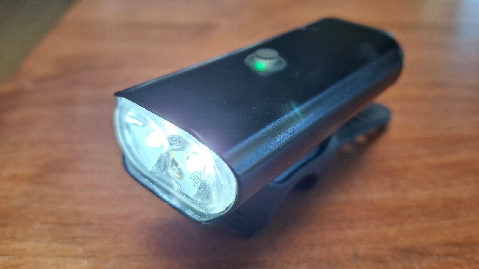 Lezyne Lite Drive 800XL Fietsvoorlicht - Oplaadbaar, Gebruikt, Voorlicht, Ophalen of Verzenden, Oplaadbaar