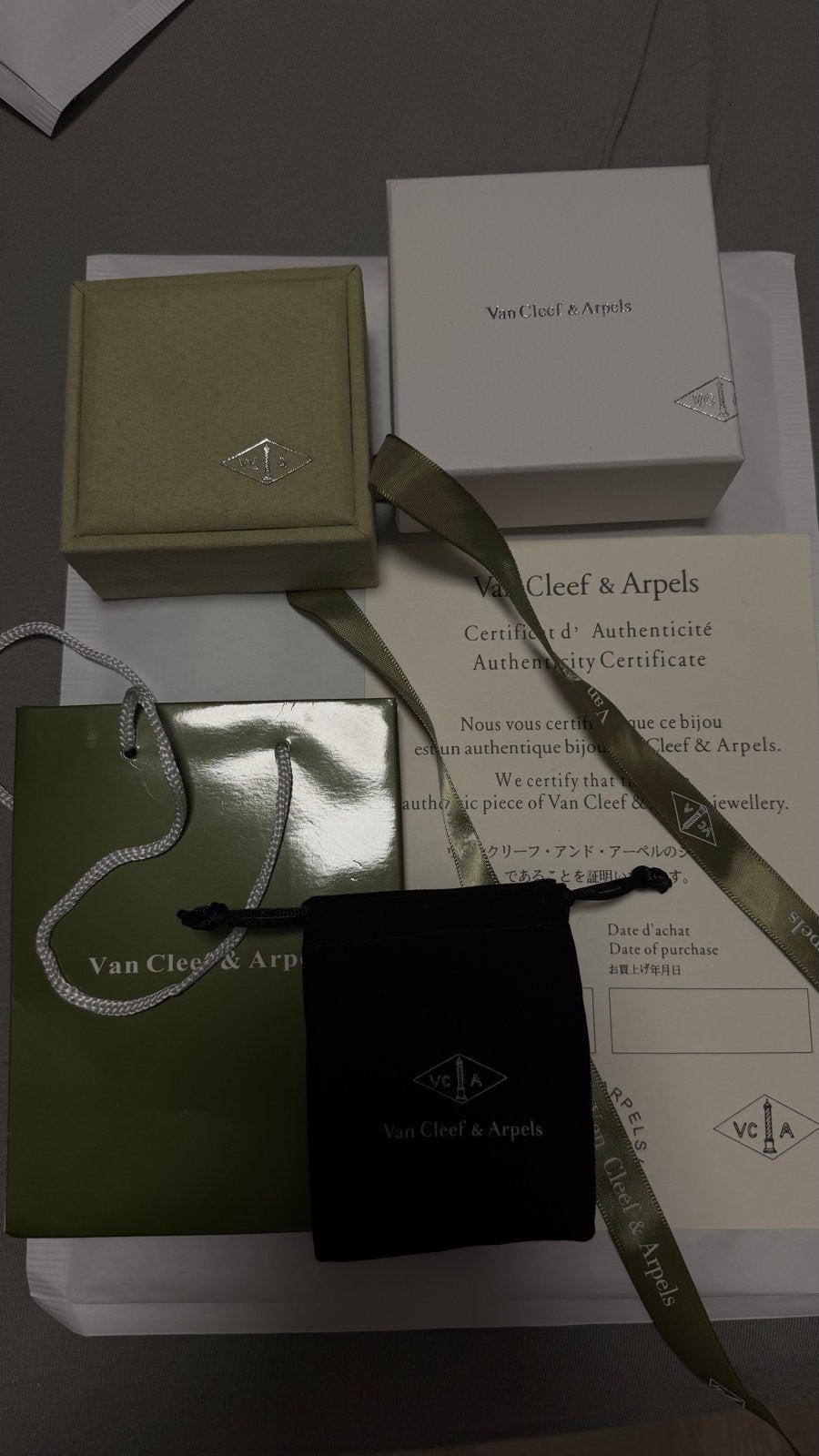 Van Cleef & Arpels doosjes, zakje en certificaat, Ophalen of Verzenden, Zo goed als nieuw