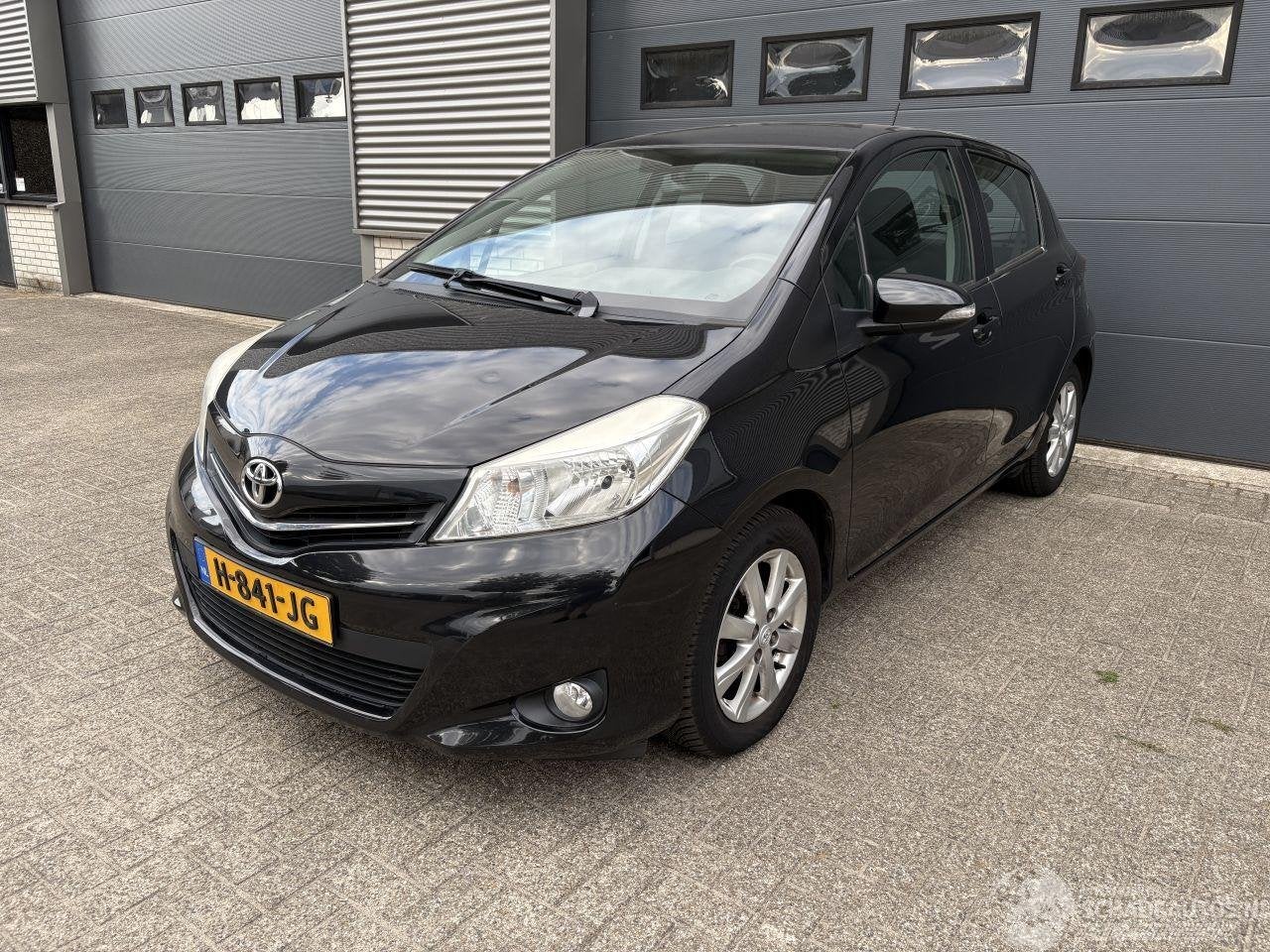 Toyota Yaris 1.3 VVT-i AIRCO (bj 2014), Auto diversen, Toyota-Allee 2 ,50858, Köln, Deutschland, Zwart, 1329 cc, Handgeschakeld