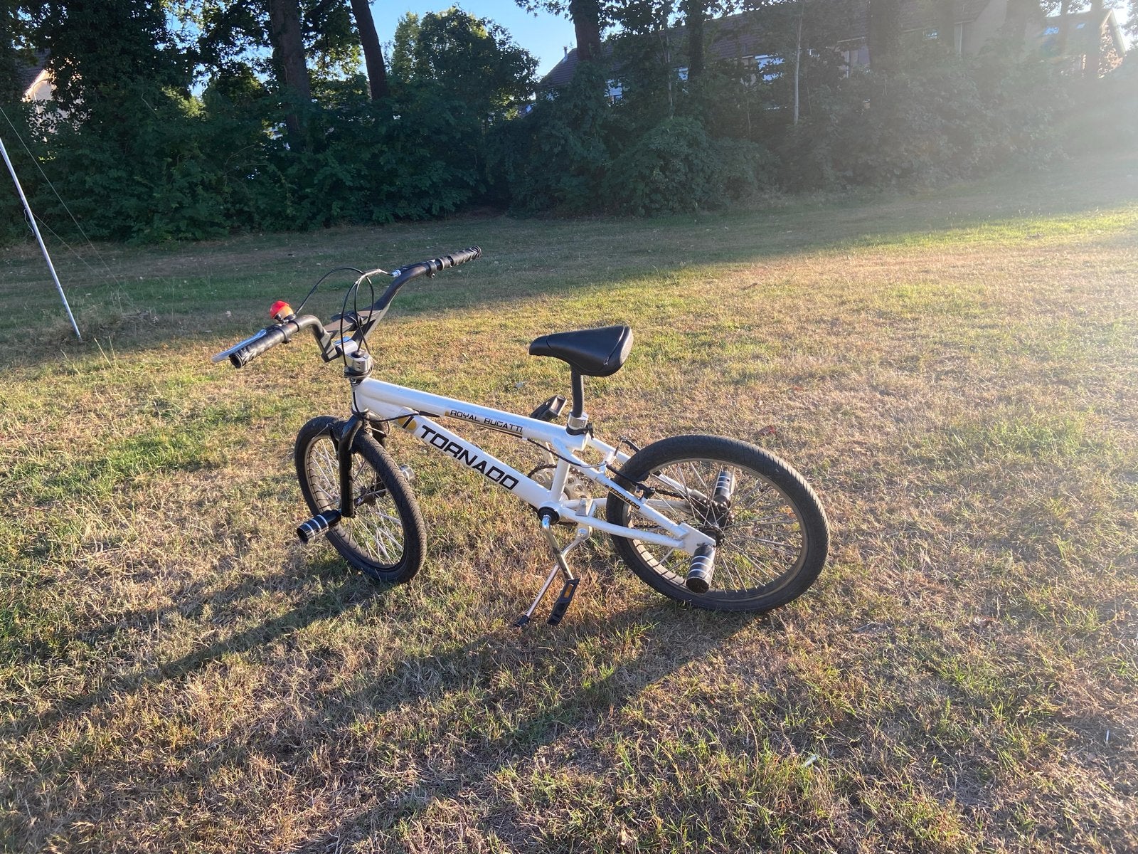 Crossfiets Tornado Royal Bugatti - Gebruikt maar goed, Fietsen en Brommers, Fietsen | Crossfietsen en BMX, Ophalen, Gebruikt, Voetsteunen