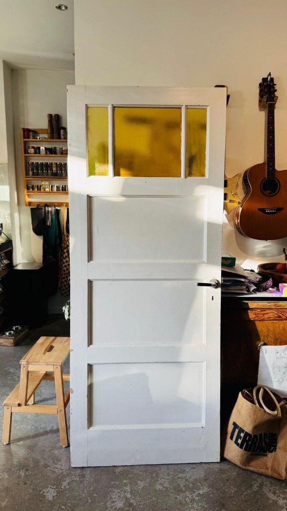 Jaren 30 paneeldeur met amberkleurig glazen bovenlicht, Ophalen, Gebruikt, 80 tot 100 cm, Binnendeur