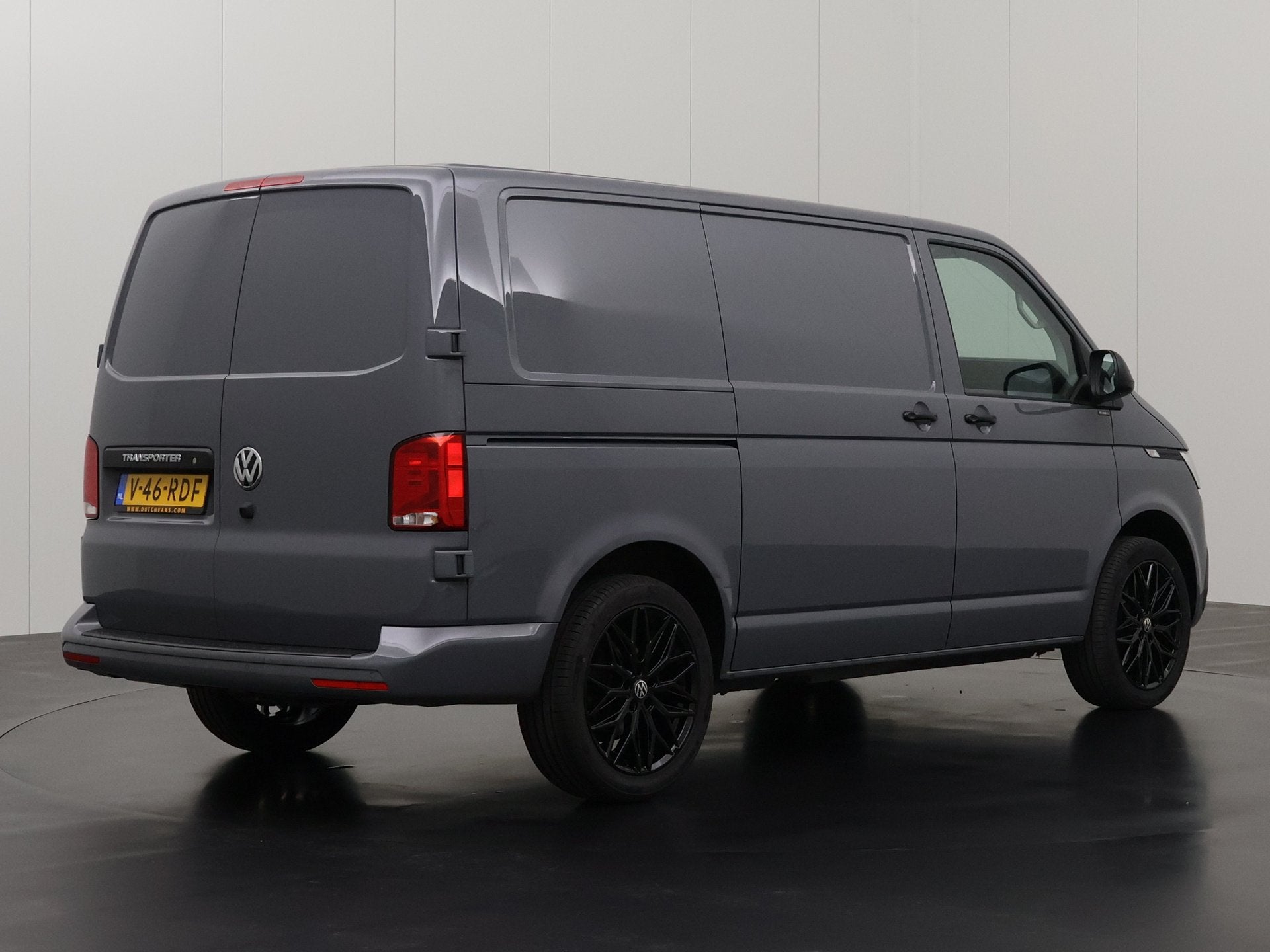 Foto 2 van Volkswagen Transporter 2.0TDi 150PK DSG Automaat | Exclusive