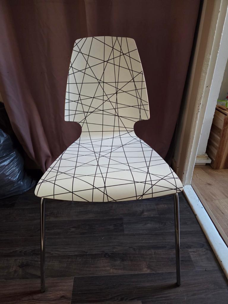Twee eetkamerstoelen, zaterdagochtend gratis ophalen, Ophalen, Gebruikt, Twee, Wit