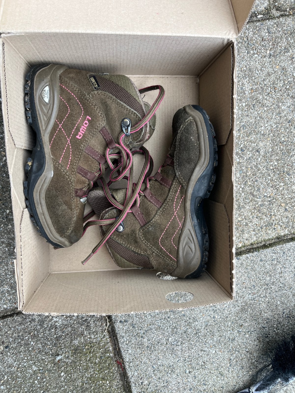 Lowa sunrise GTX mid bergschoen kind maat 29, Ophalen of Verzenden, Gebruikt, Schoenen