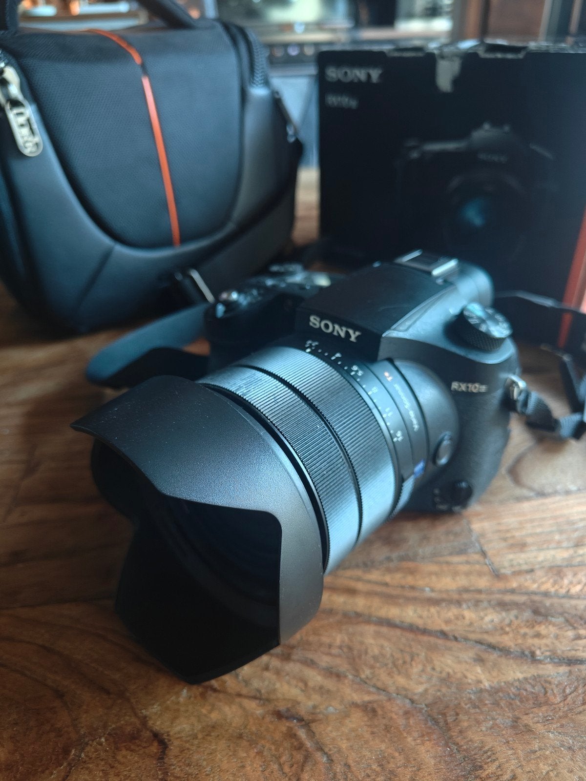 Sony rx10 mark III compleet, Audio, Tv en Foto, Fotocamera's Digitaal, Ophalen, Zo goed als nieuw, Sony, 8 keer of meer