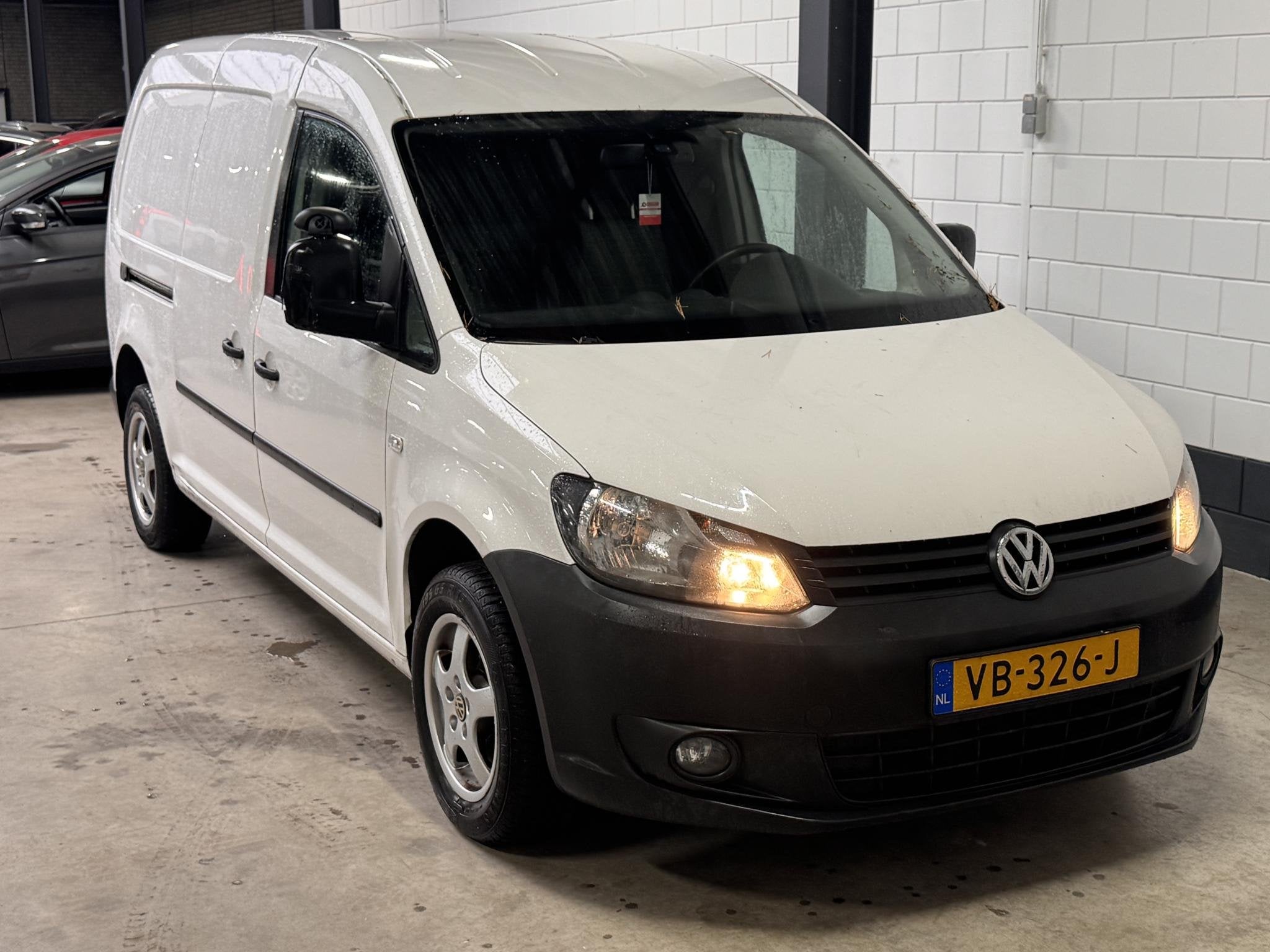 Volkswagen Caddy 1.6 TDI Maxi, Euro 5, Stof, Gebruikt, Zwart
