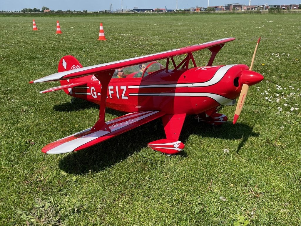 Pitts Special S-2B Hangar 9 met NGH GTT70E boxer E-start, Ophalen, Zo goed als nieuw, Benzine, RTF (Ready to Fly)