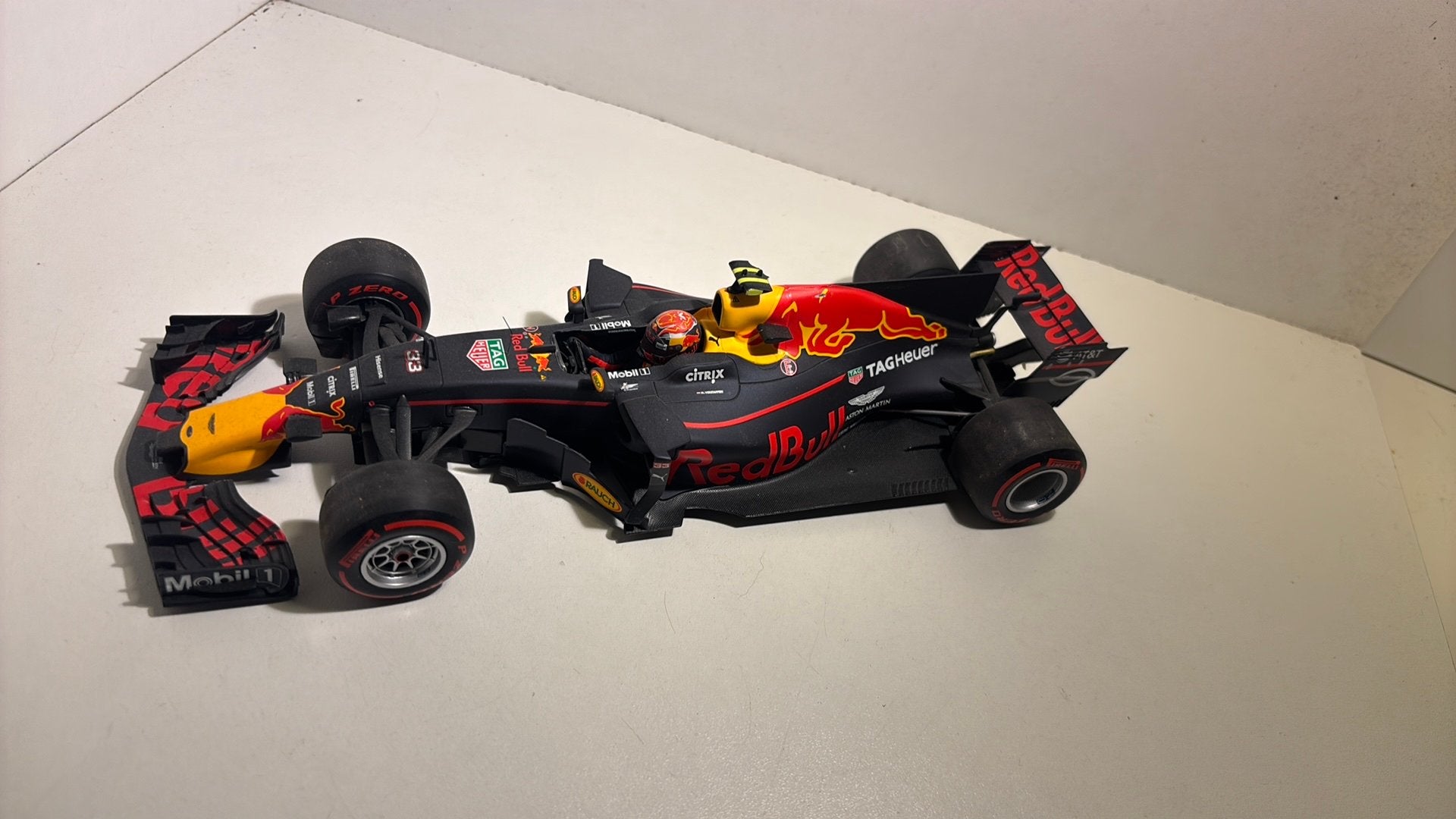 F1 red bull rb13 m.Verstappen minichamps 1.18, Hobby en Vrije tijd, Modelauto's | 1:18, Ophalen of Verzenden, MiniChamps, A, A