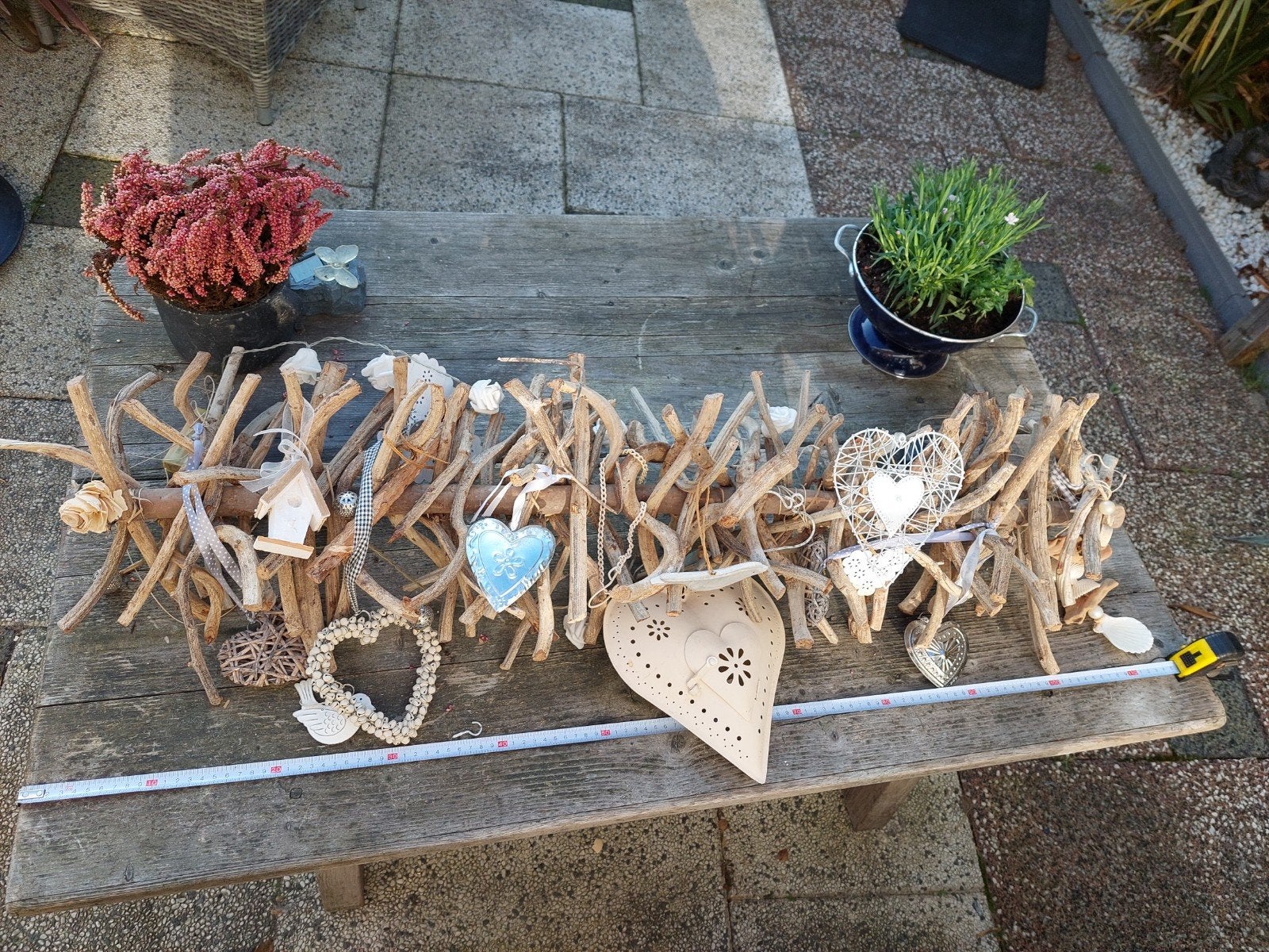 Decoratieve takkenkrans met hartjes en schelpen, Hout, Gebruikt, Meerkleurig, Ophalen of Verzenden