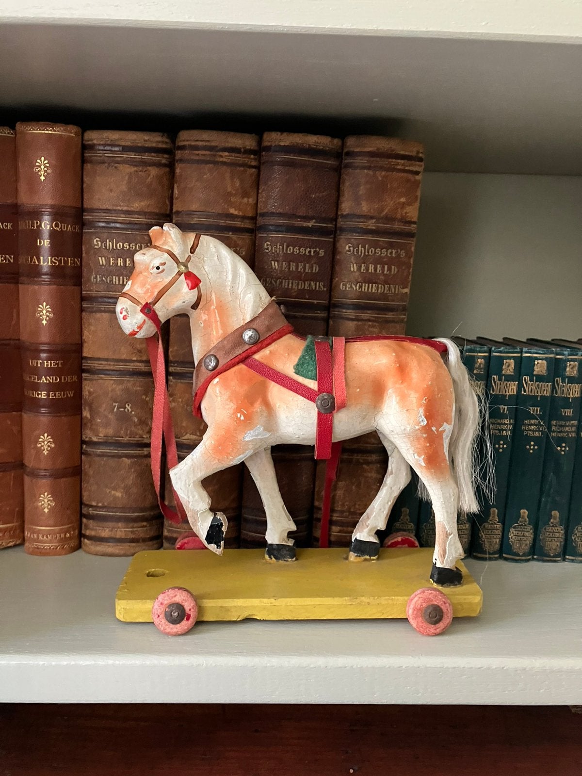 Antiek paardje op wieltjes, Ophalen of Verzenden