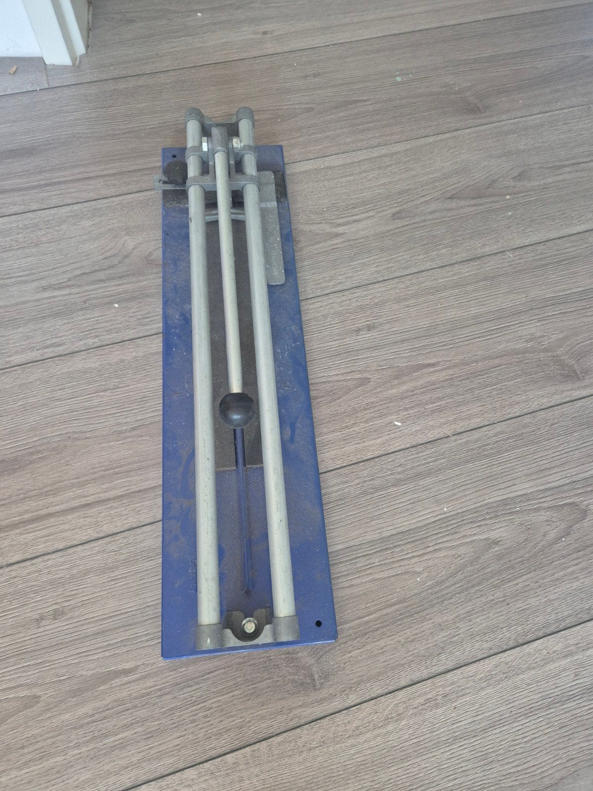 Tegelsnijder - Handig gereedschap voor tegelwerk, Ophalen of Verzenden, Gebruikt