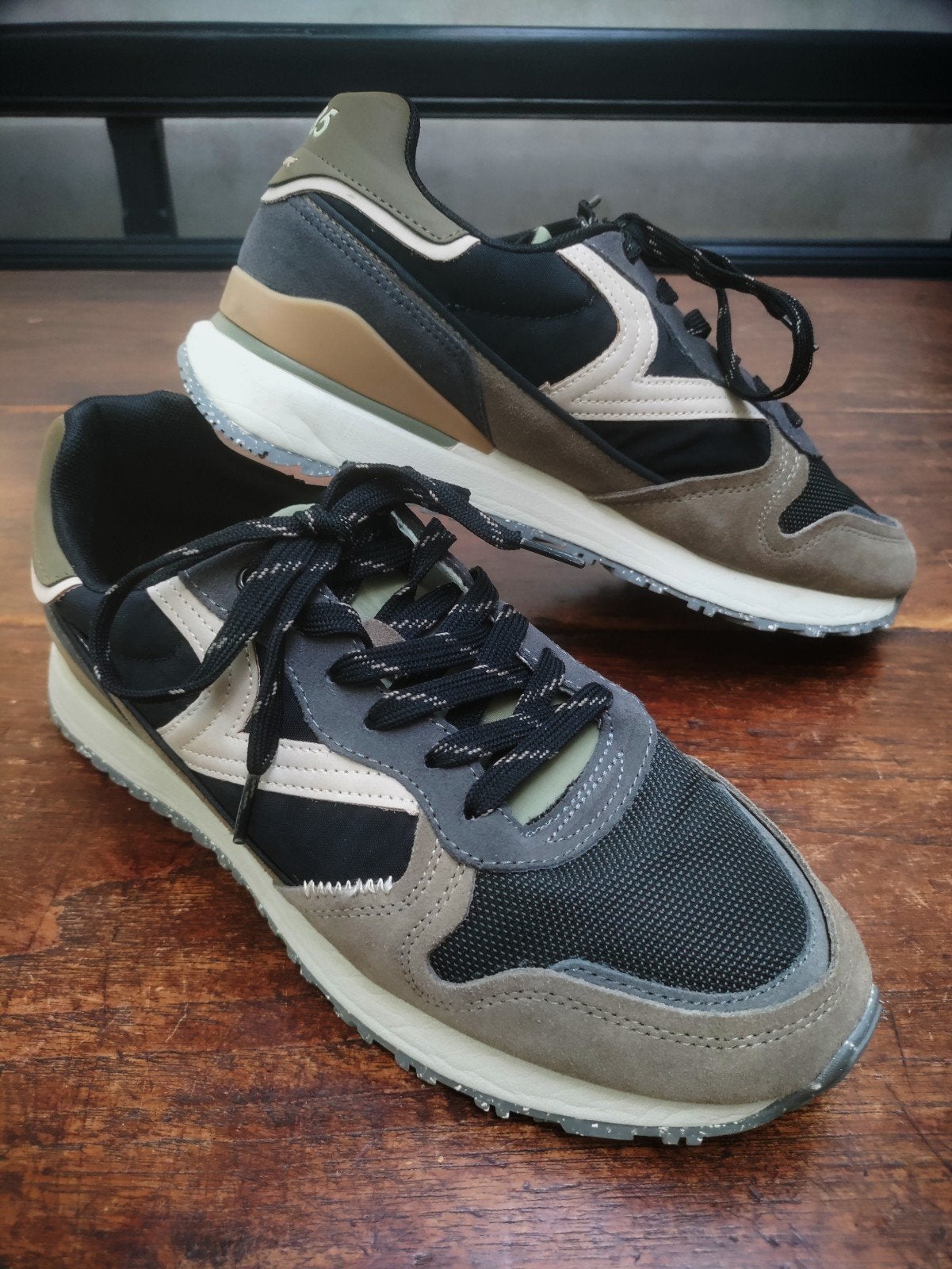 Heren SNEAKERS - 44 - LEER - NIEUW, Ophalen of Verzenden, Zo goed als nieuw, Overige kleuren