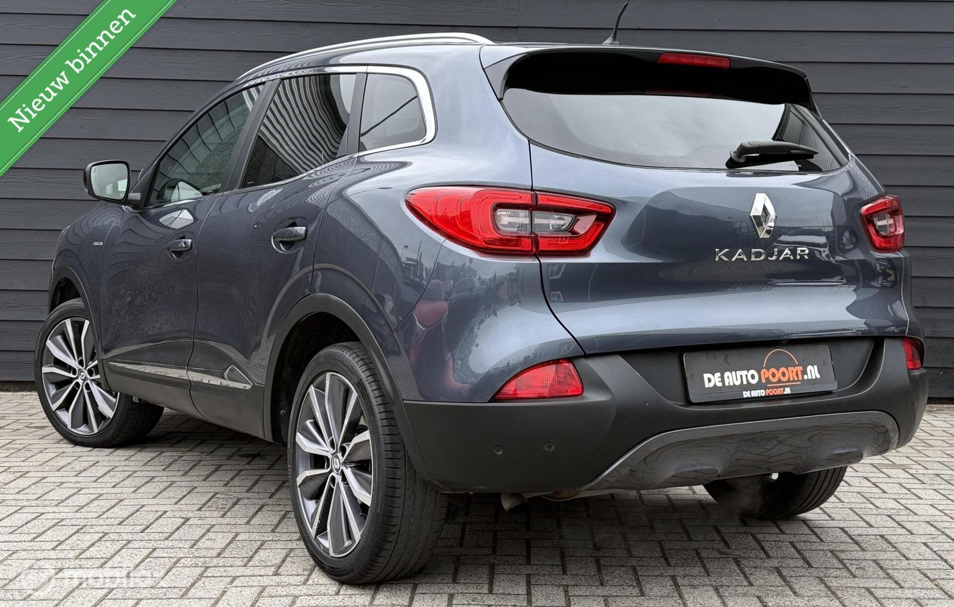Renault Kadjar 1.2 TCe Bose Automaat Pano.dak/Clima/Cruise/P, Auto's, 4 cilinders, Met garantie (alle), 1198 cc, Bedrijf