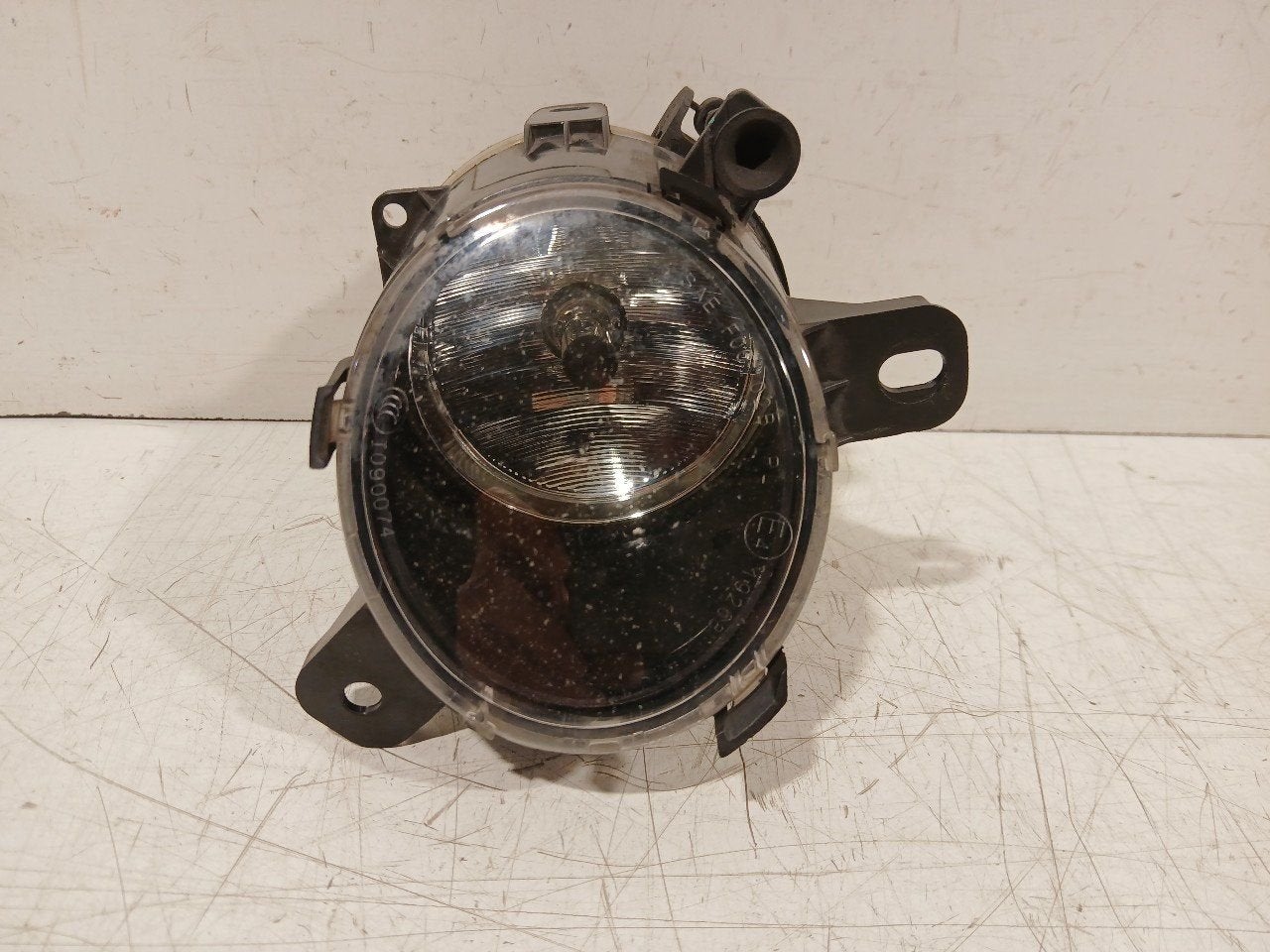Mistlamp rechts Opel Corsa, Auto-onderdelen, Onderdelen@venauto.nl, Van der Ven Autorecycling B.V., Gebruikt, Ettenseweg 76, 4706 PB Roosendaal, The Netherlands