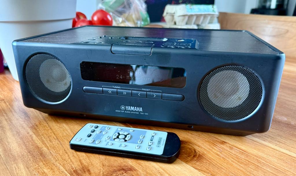 Yamaha TSX-120 Radio Wekker en Line-in (aux). Met AB, Gebruikt, Yamaha, Ophalen of Verzenden, Minder dan 60 watt
