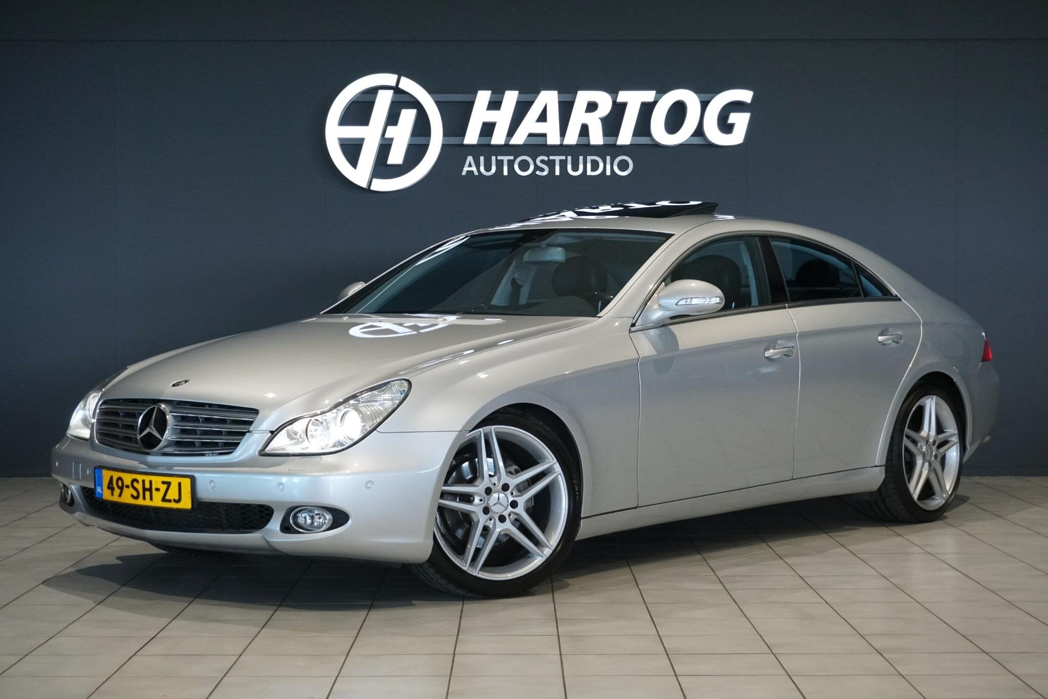 Mercedes-Benz CLS-klasse 320 CDI *NL AUTO / NWE DISTR* + PAN, Auto's, Mercedes-Benz, Achterwielaandrijving, Gebruikt, 4 stoelen