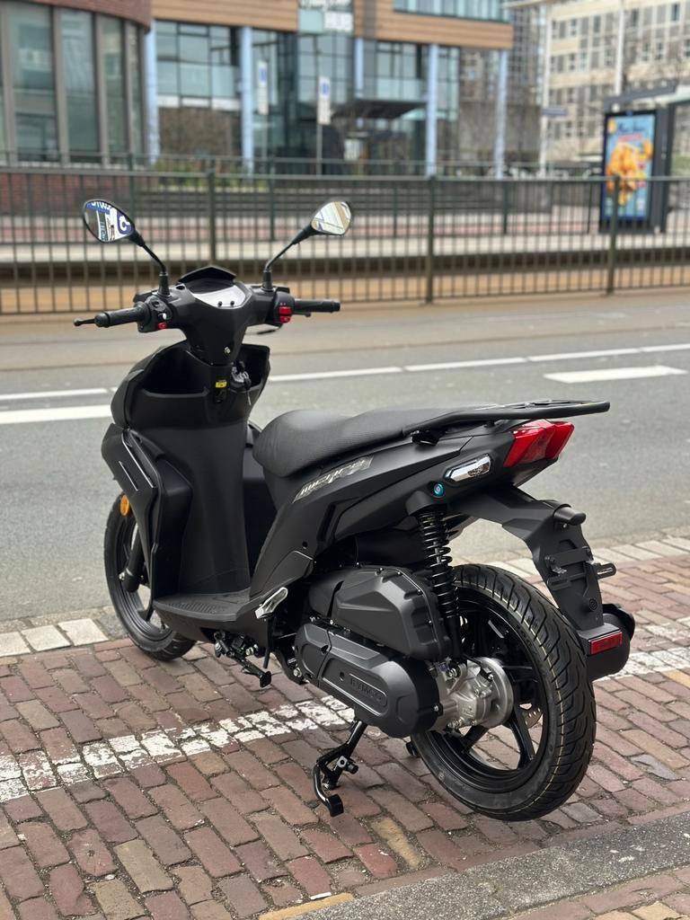 Kymco Micare Motorscooter 125cc E5+ Mat Zwart ( kymco ), Fietsen en Brommers, Scooters | Kymco, Nieuw, 125 cc, Ophalen of Verzenden