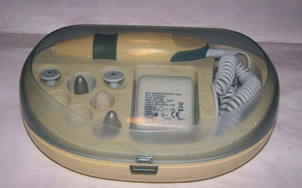 Elektrische manicure set. Izgs., Ophalen of Verzenden, Zo goed als nieuw, Hand- en Voetverzorging