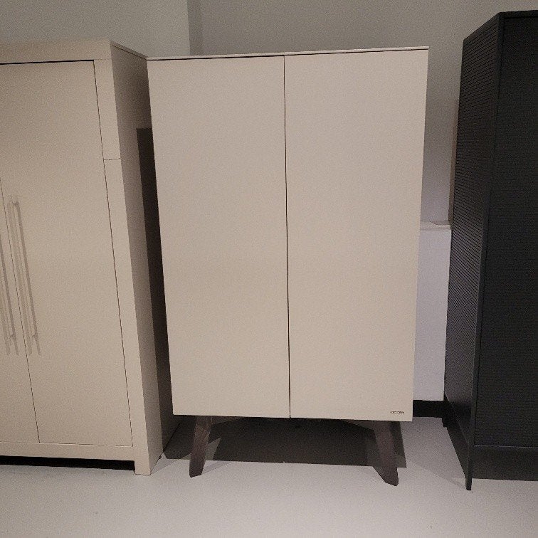 Kidsmill Sixties Kledingkast 2-Deurs Oatmeal / Walnoot, Ophalen, Overige materialen, Zo goed als nieuw, 150 tot 200 cm