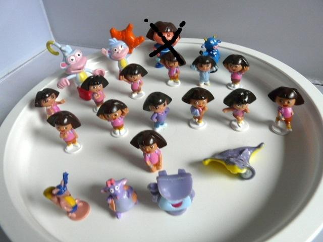 Dora # 21 stuks mini figuurtjes, Verzamelen, Ophalen of Verzenden, Zo goed als nieuw