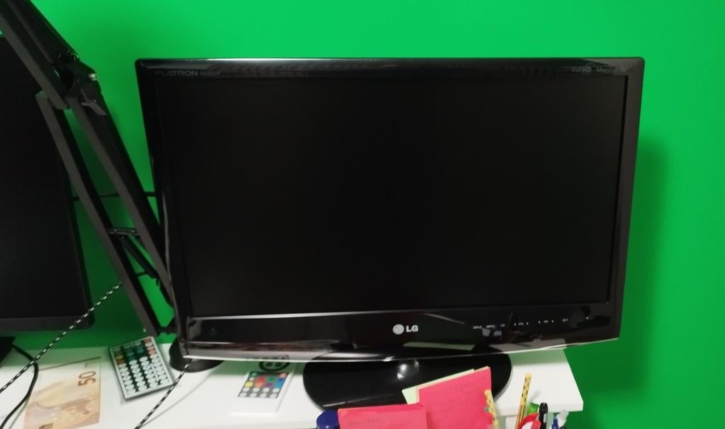 LG monitor 22inch, Computers en Software, Ophalen, 60 Hz of minder, IPS