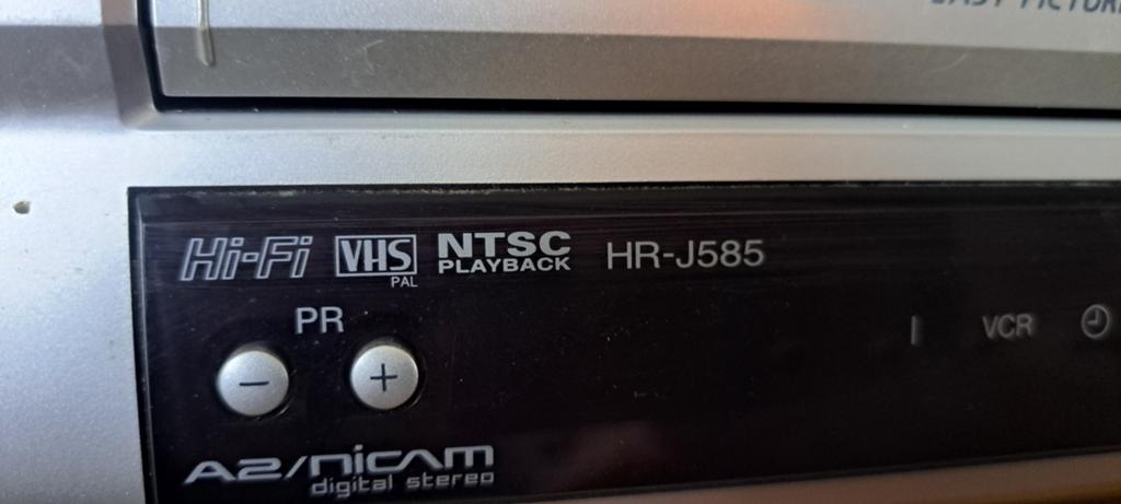 JVC HR-J585 Hi-Fi Stereo VHS Video Recorder - NTSC Playback, Audio, Tv en Foto, Videospelers, Gebruikt, VHS-speler of -recorder